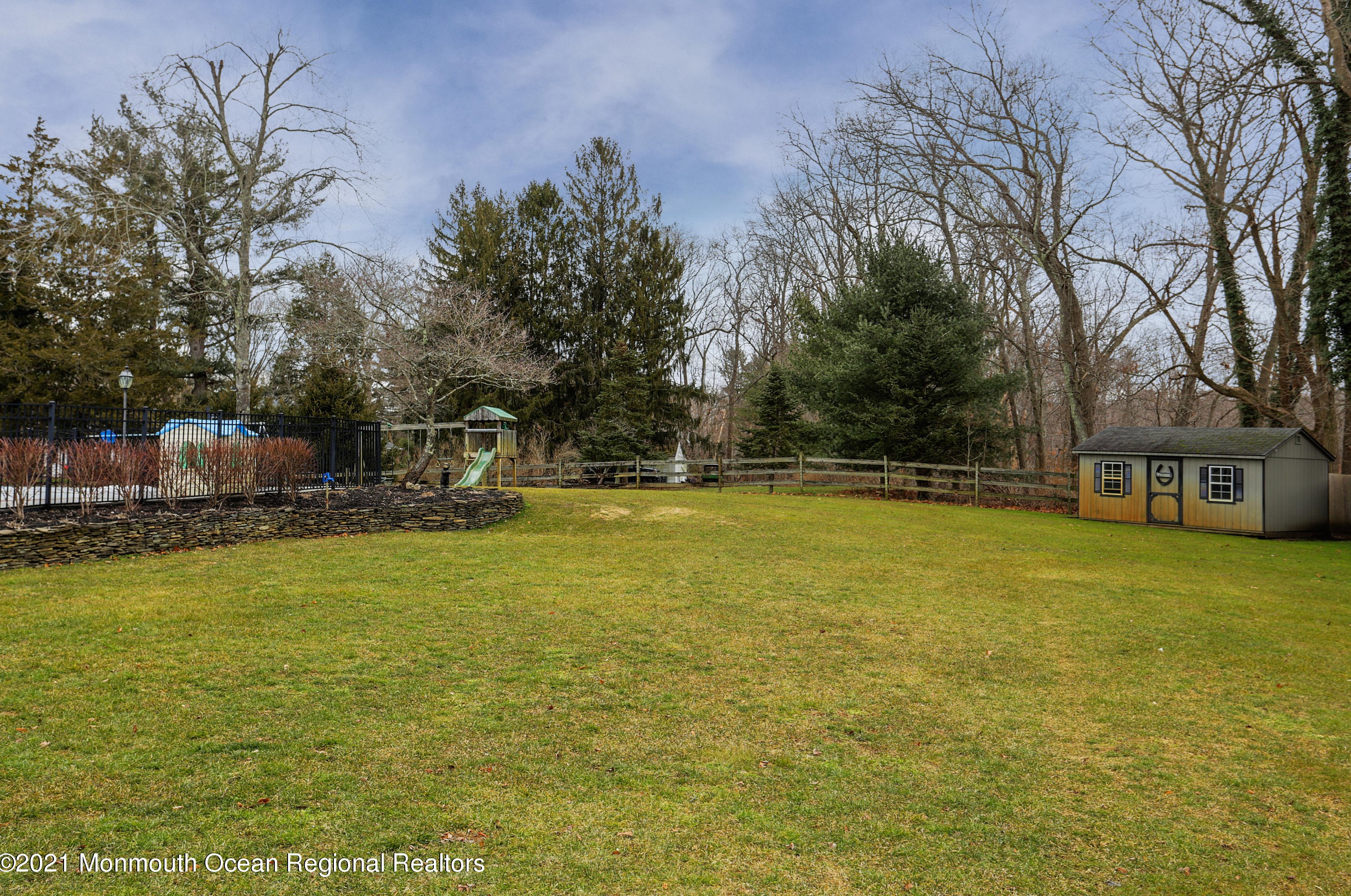 60 Creamery Rd, Vanderburg NJ  07722-1565 exterior