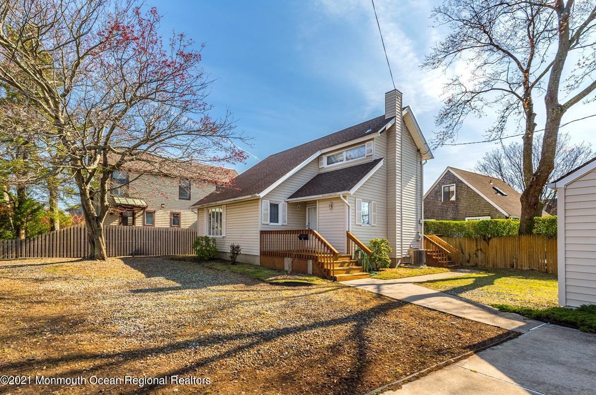 2 Birch Pl, Point Pleasant Beach, NJ 08742