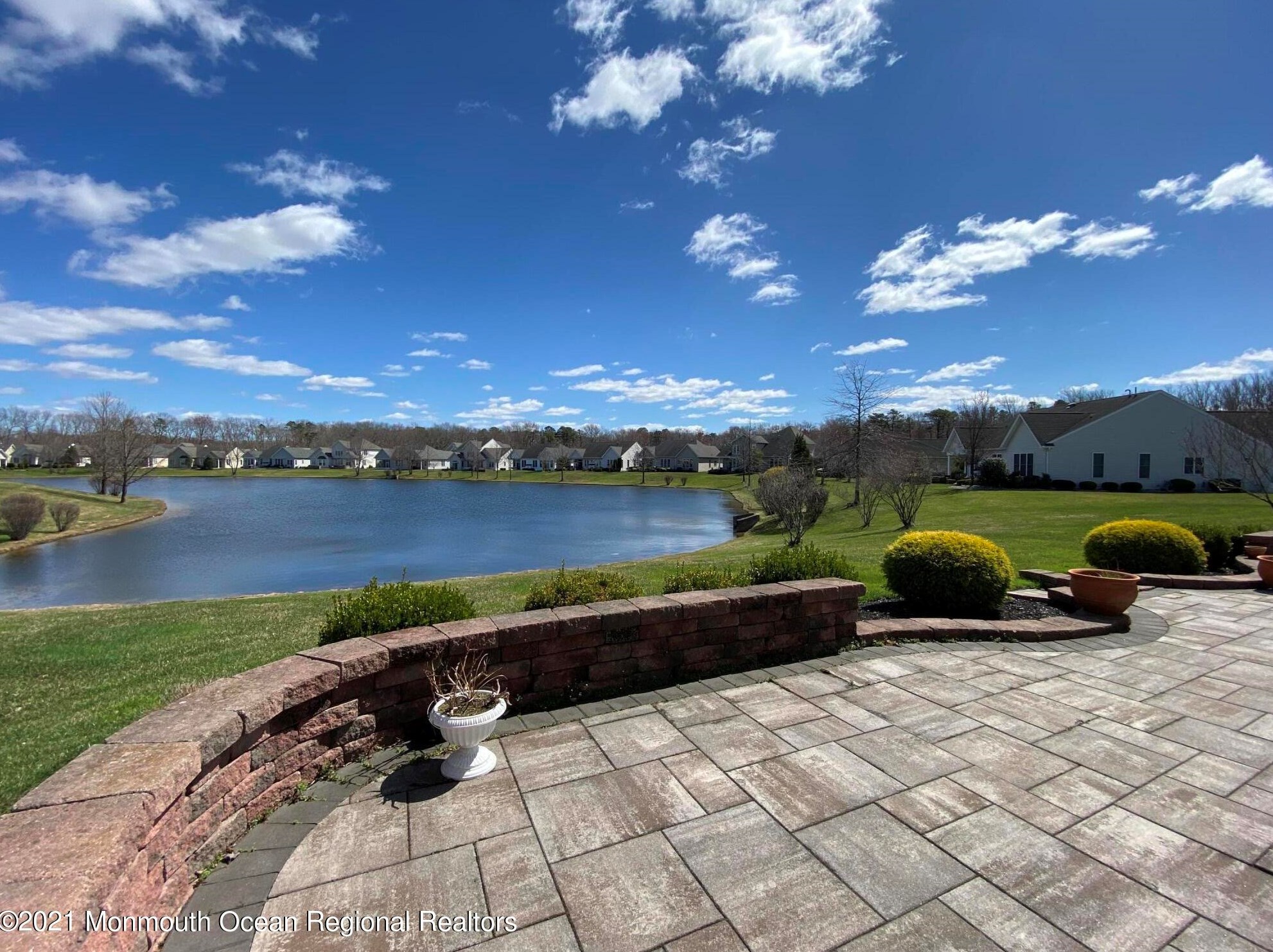 5 Attenbury Pl, East Freehold, NJ 07728
