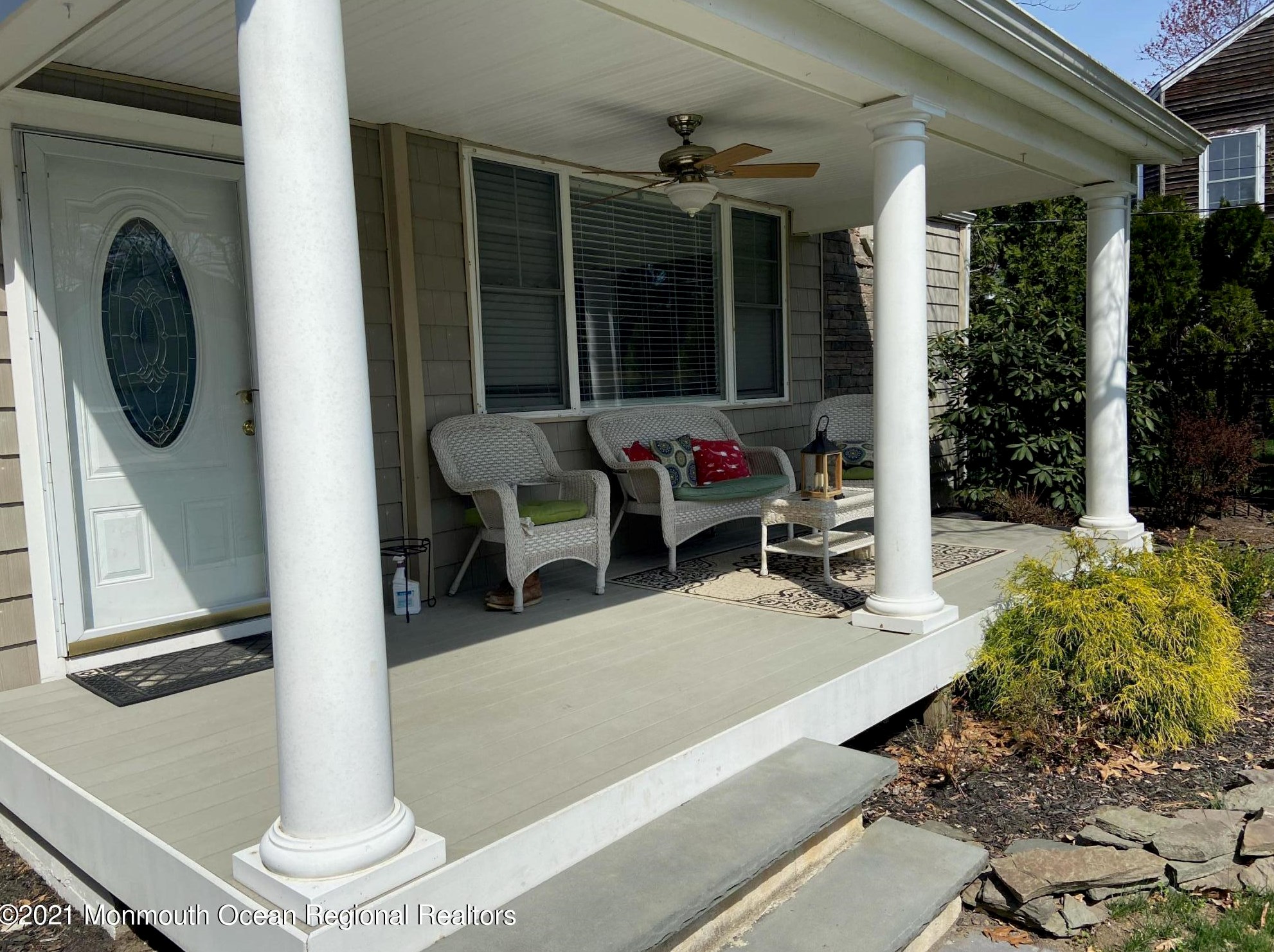 560 W Lincoln Ave, Oakhurst, NJ 07755