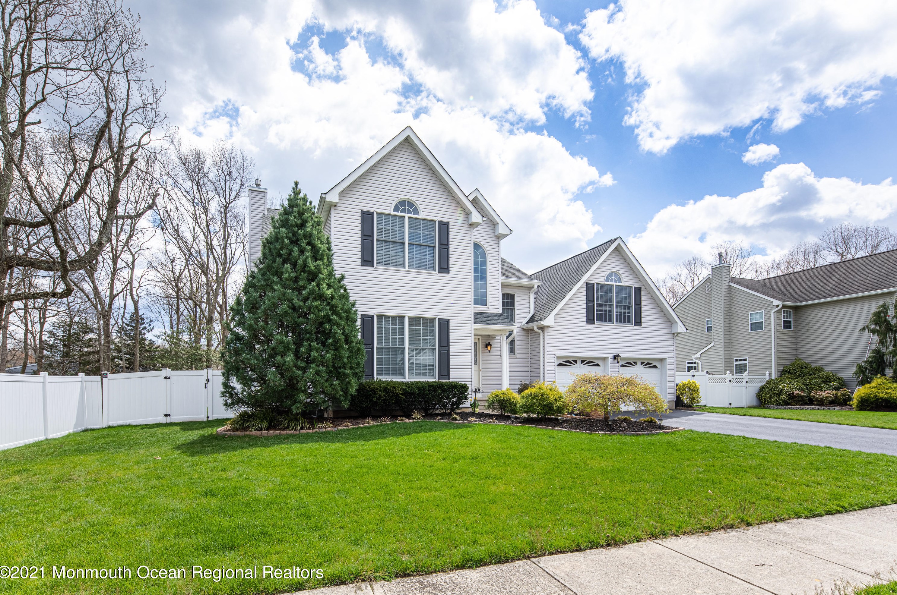 4 Barrett Walk, Bricktown, NJ 08724