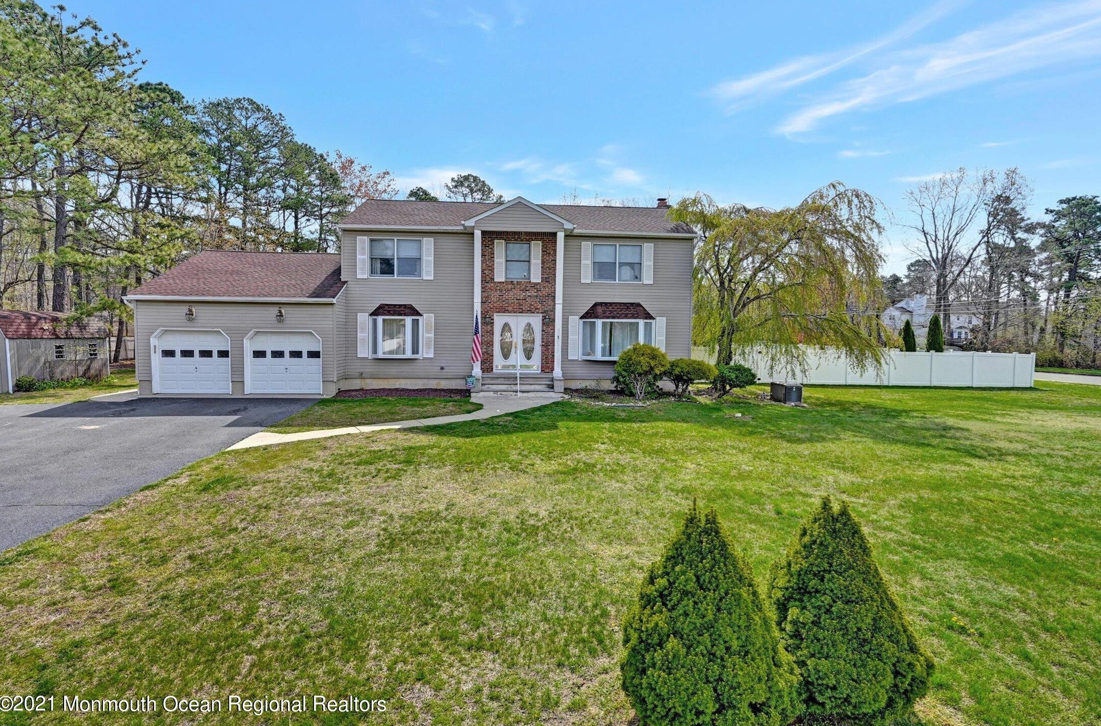 1 Jason Ct, Jackson Twp, NJ 08527