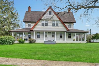 133 Monmouth Drive - Photo 1