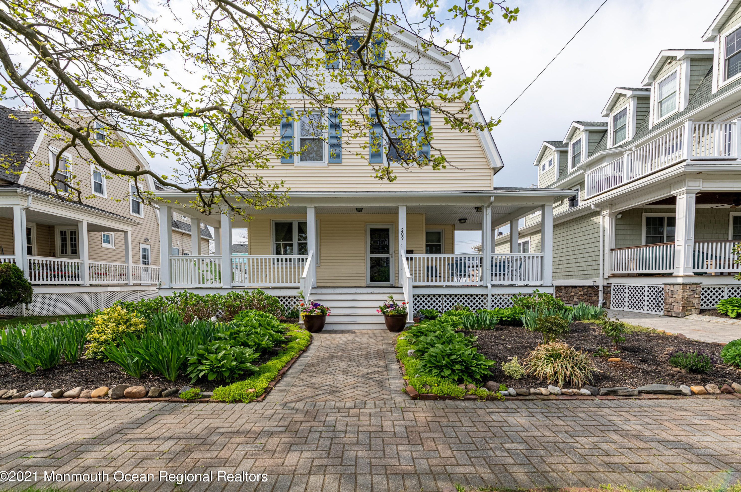 209 4th Ave, Belmar, NJ 07719