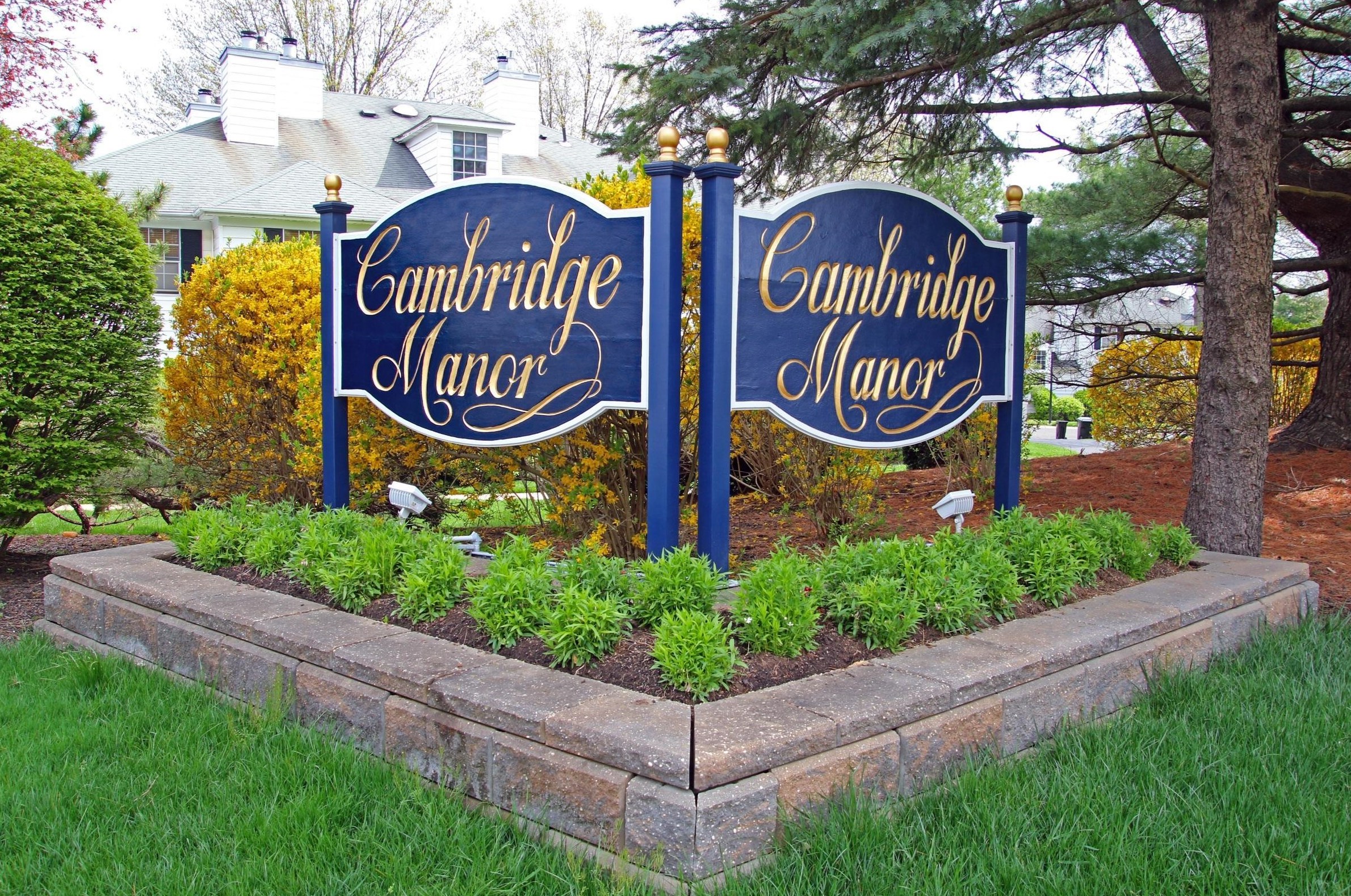 2704 London Ct, Middletown, NJ 07748