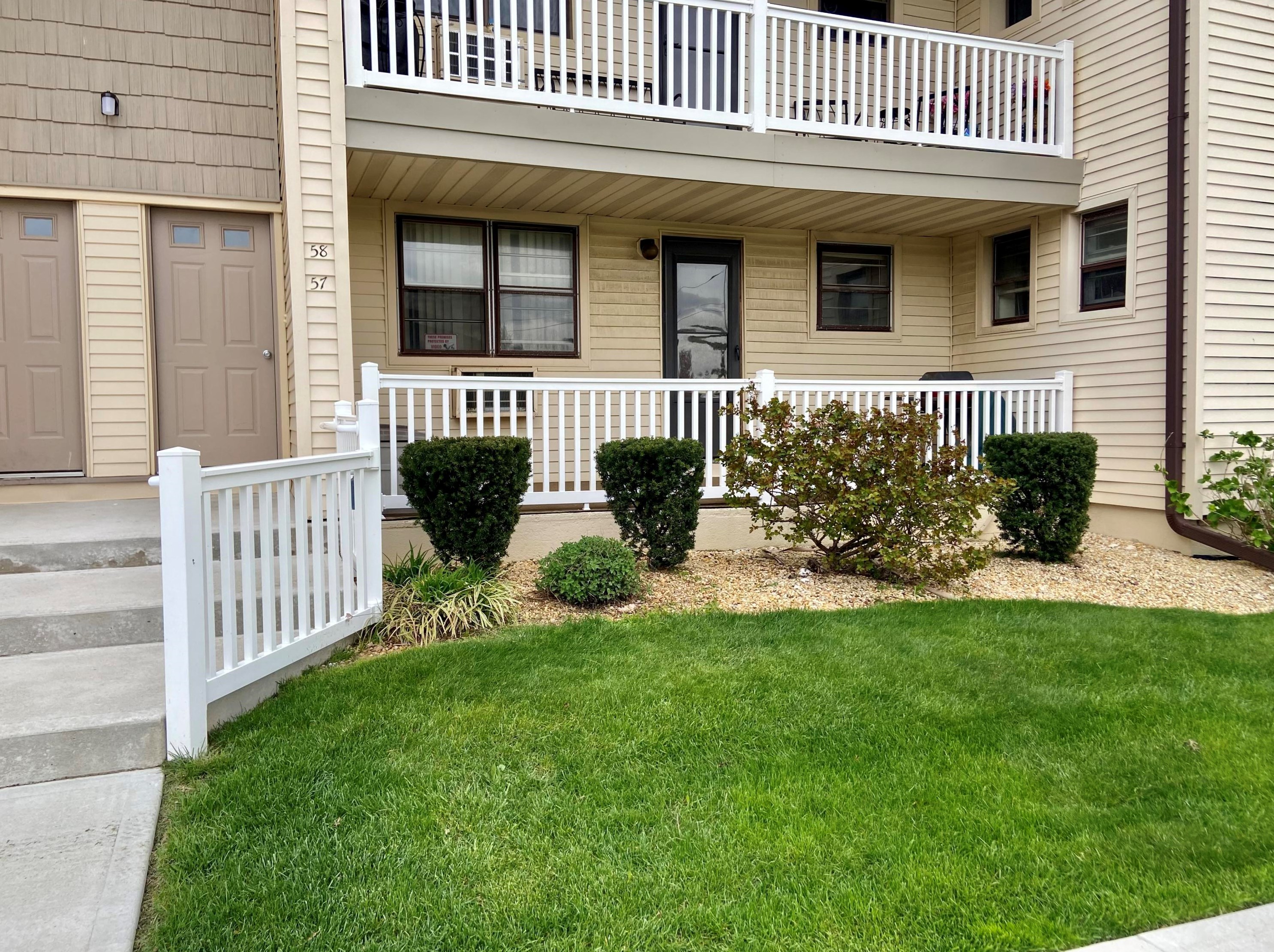 57 Wharfside Dr, Monmouth Beach, NJ 07750-1243