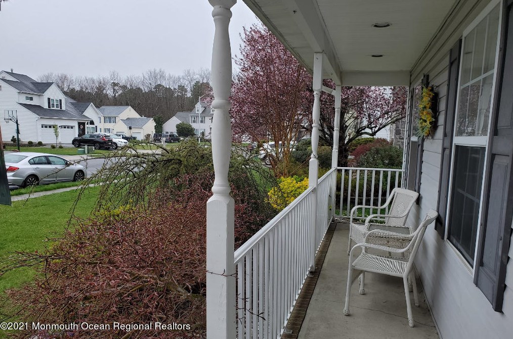 5 Muir Ln, Wall Township, NJ 07731-9045