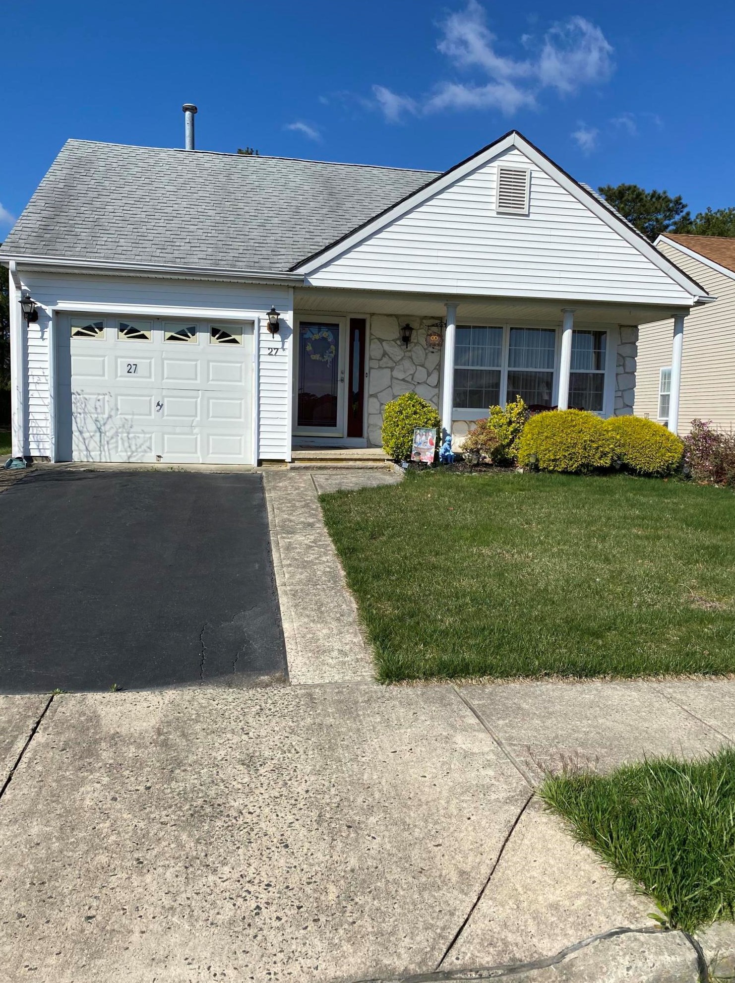 27 Trent Dr, Toms River, NJ 08757-6550