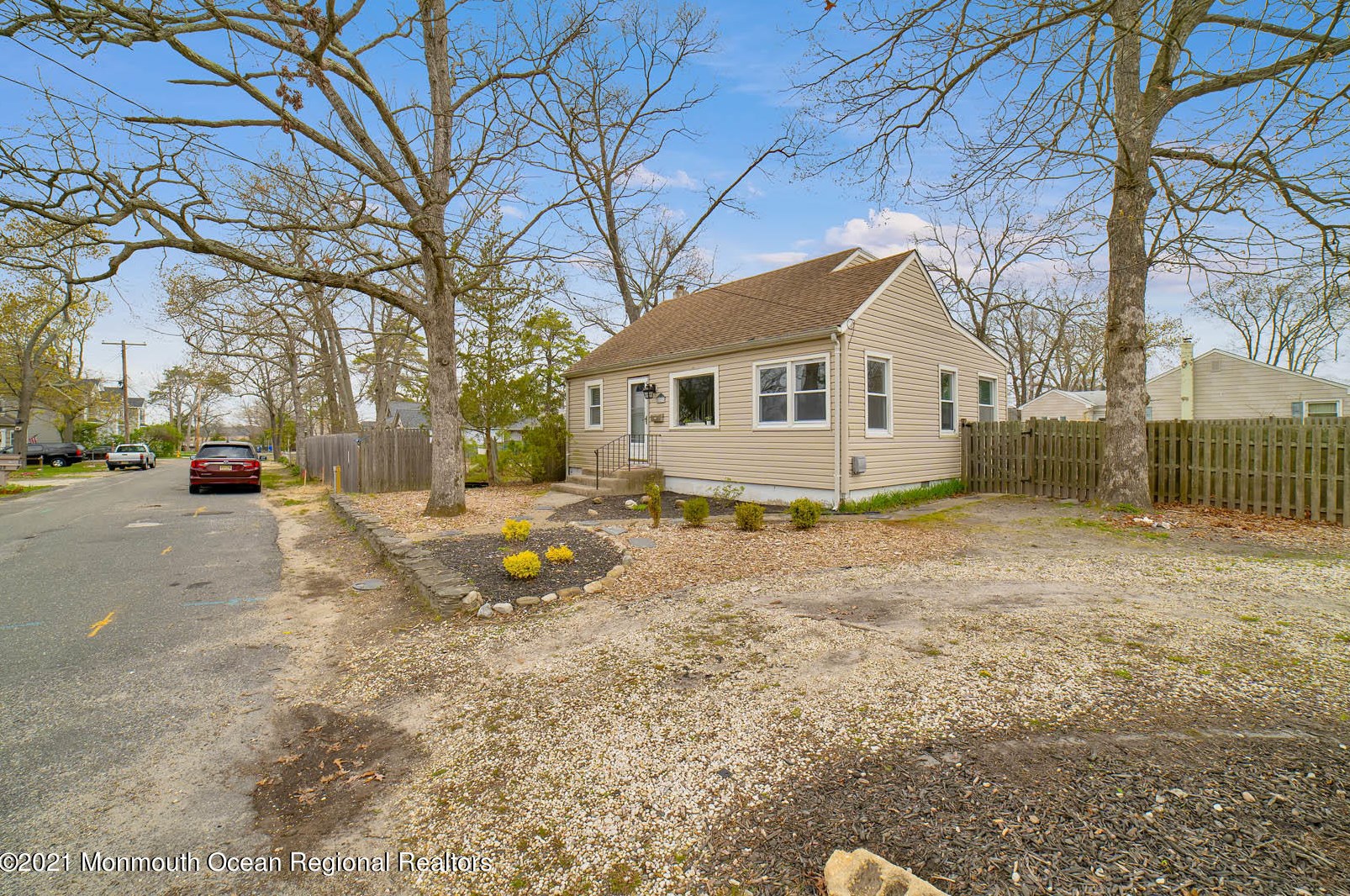 23 Stuyvesant Rd, Bricktown, NJ 08723