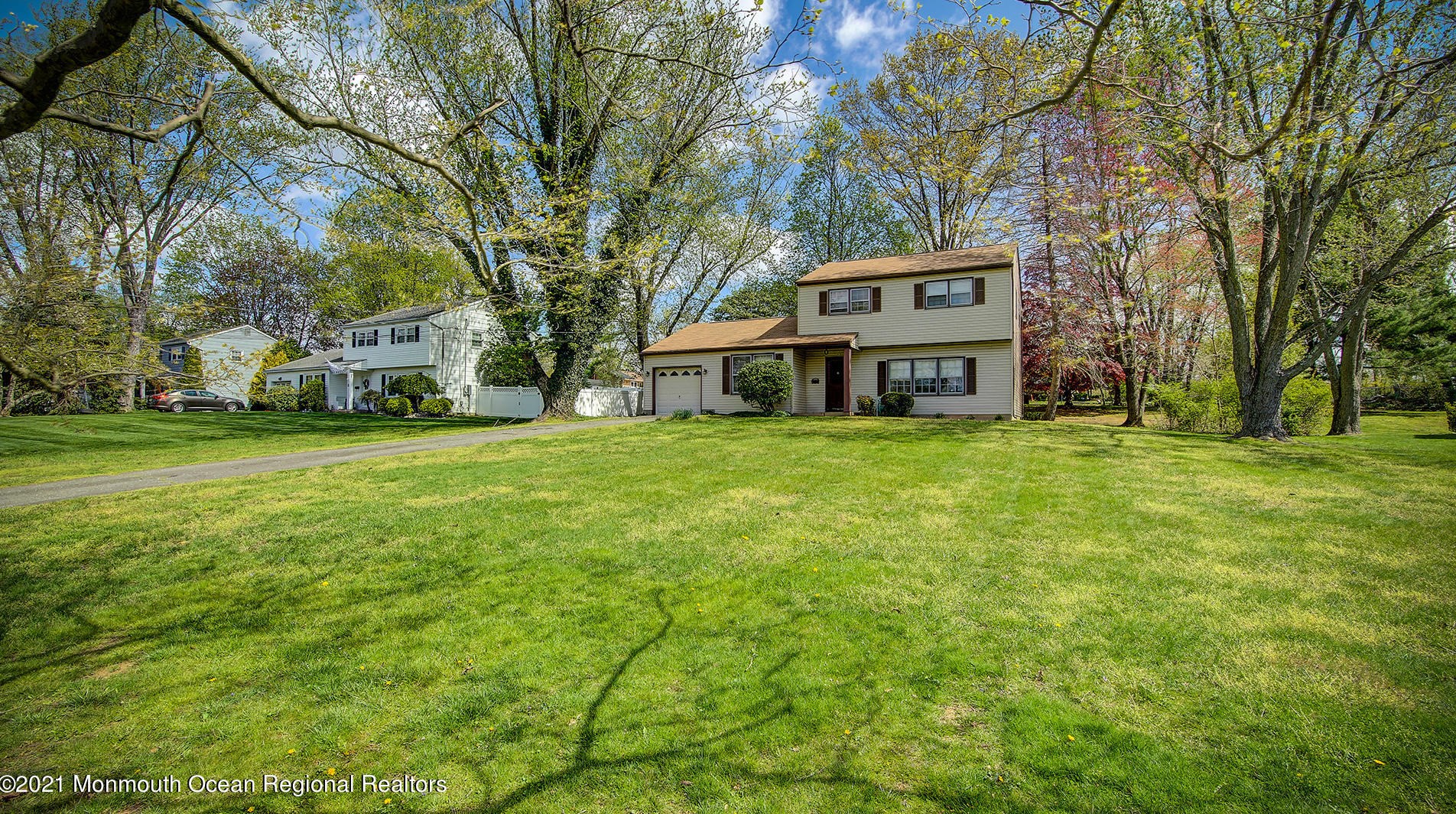13 Briarheath Ave, Millstone Township, NJ 07726-2703