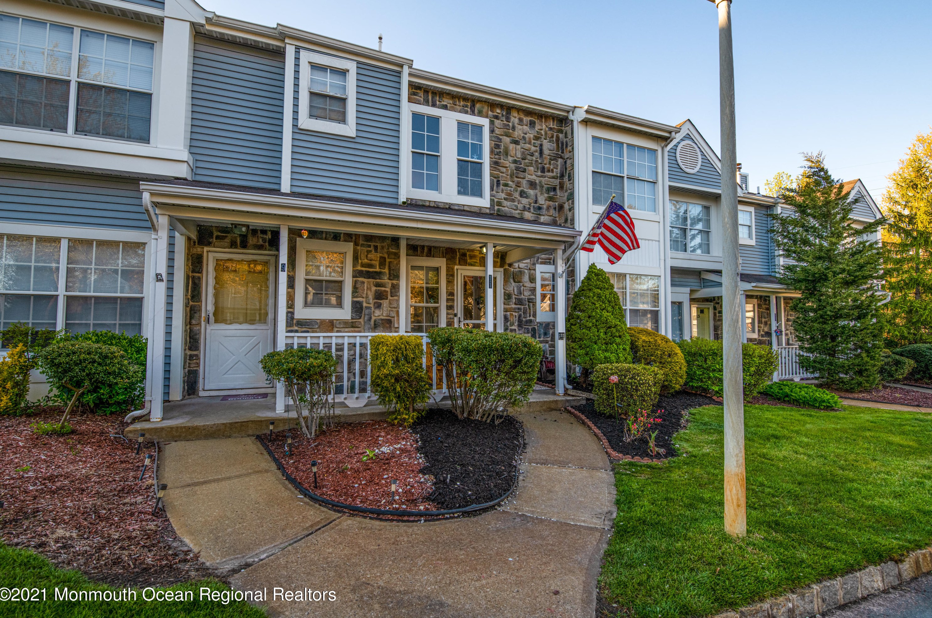 11 Jodhpur Ct, Wall Township, NJ 07753