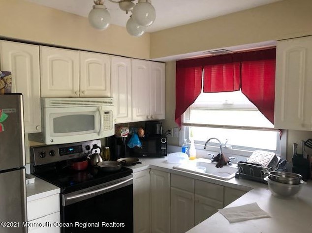 14 Woodpecker Rd, Wall Township NJ  07731-2015 exterior