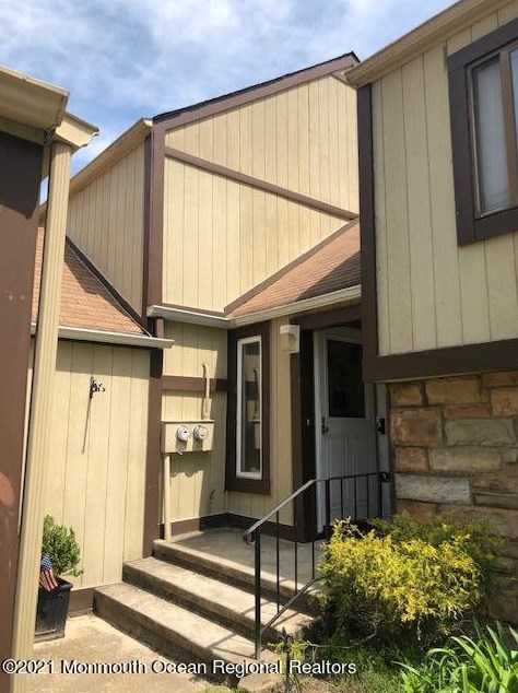 14 Woodpecker Rd, Wall Township, NJ 07731