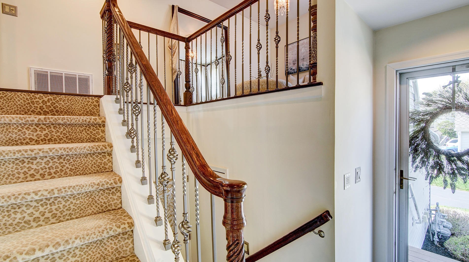 102 Poplar Pl, East Freehold, NJ 07728