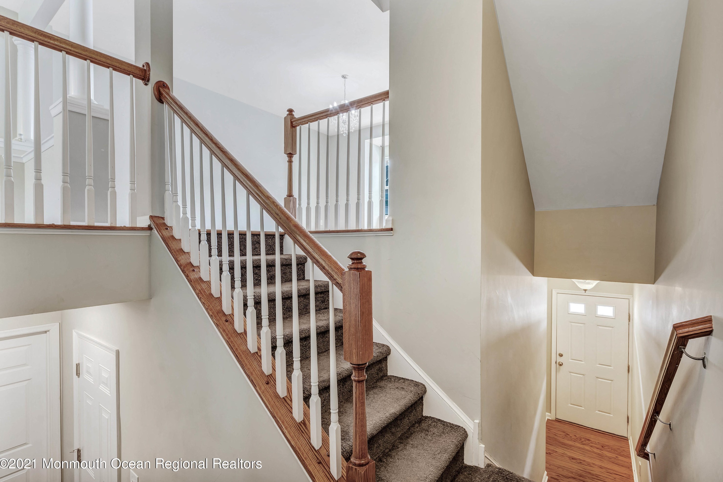 30 Pate Dr, Middletown, NJ 07748