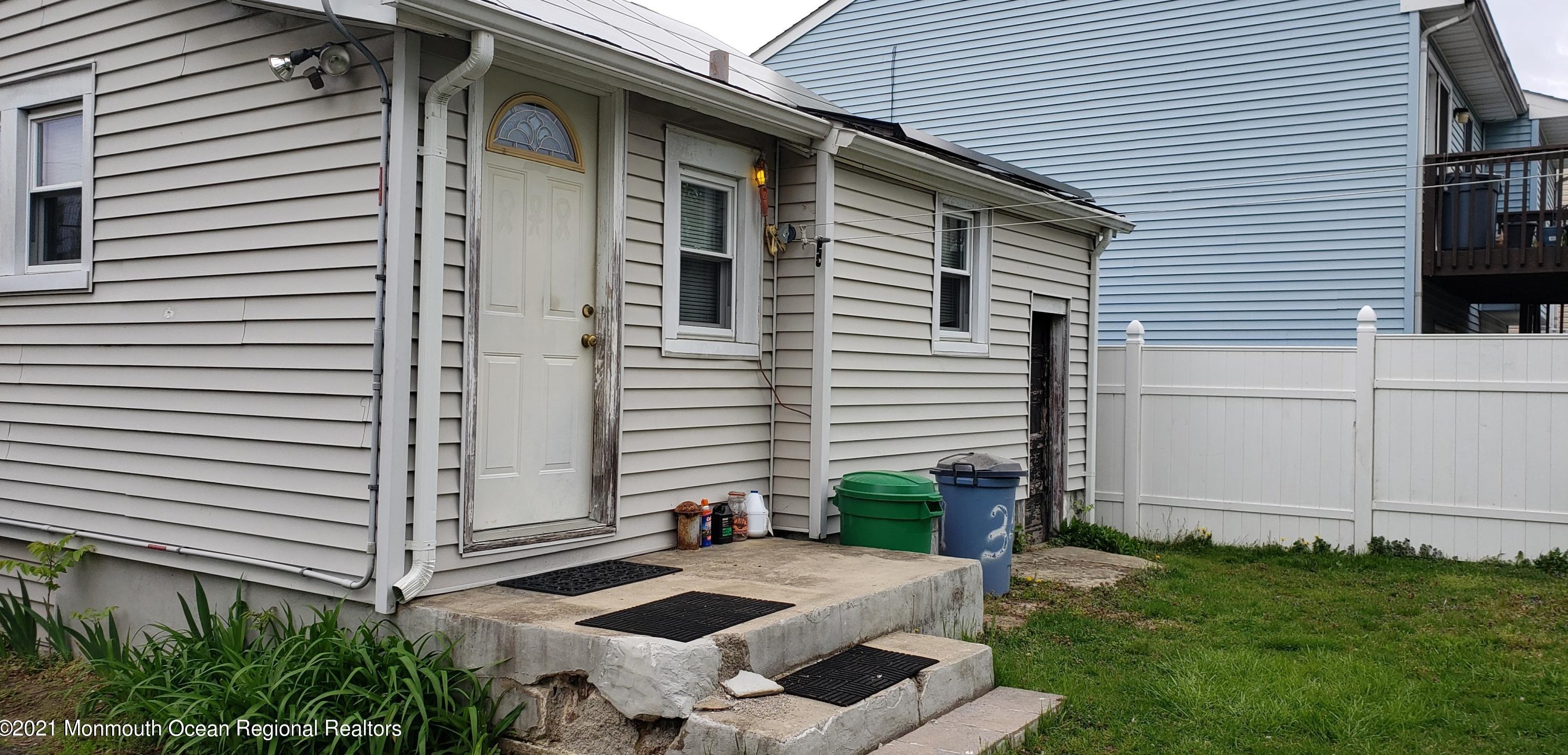 341 Shadynook St, Keyport, NJ 07735-5140