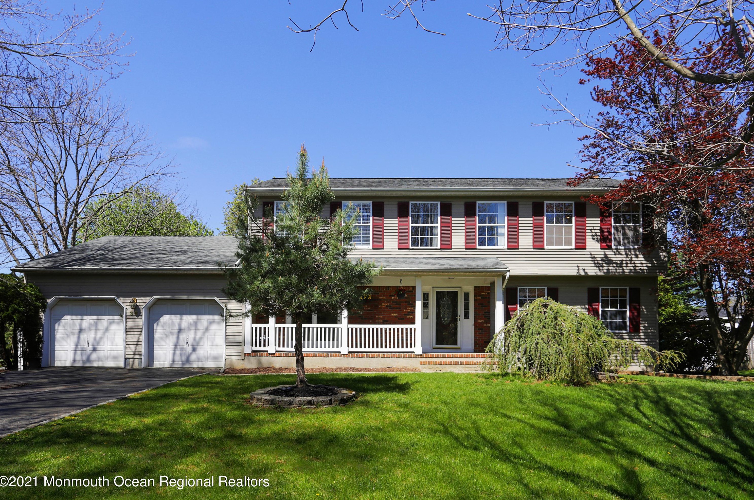 36 Tuscan Dr, East Freehold, NJ 07728