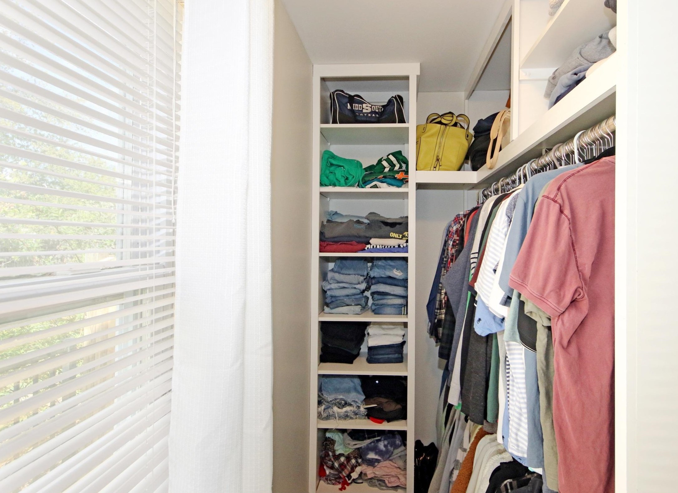 605 Turner Dr, Belford NJ  07718-1138 exterior