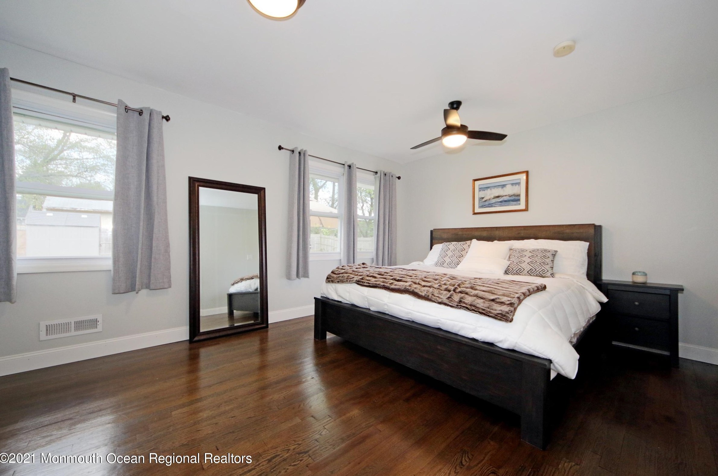 605 Turner Dr, Belford NJ  07718-1138 exterior