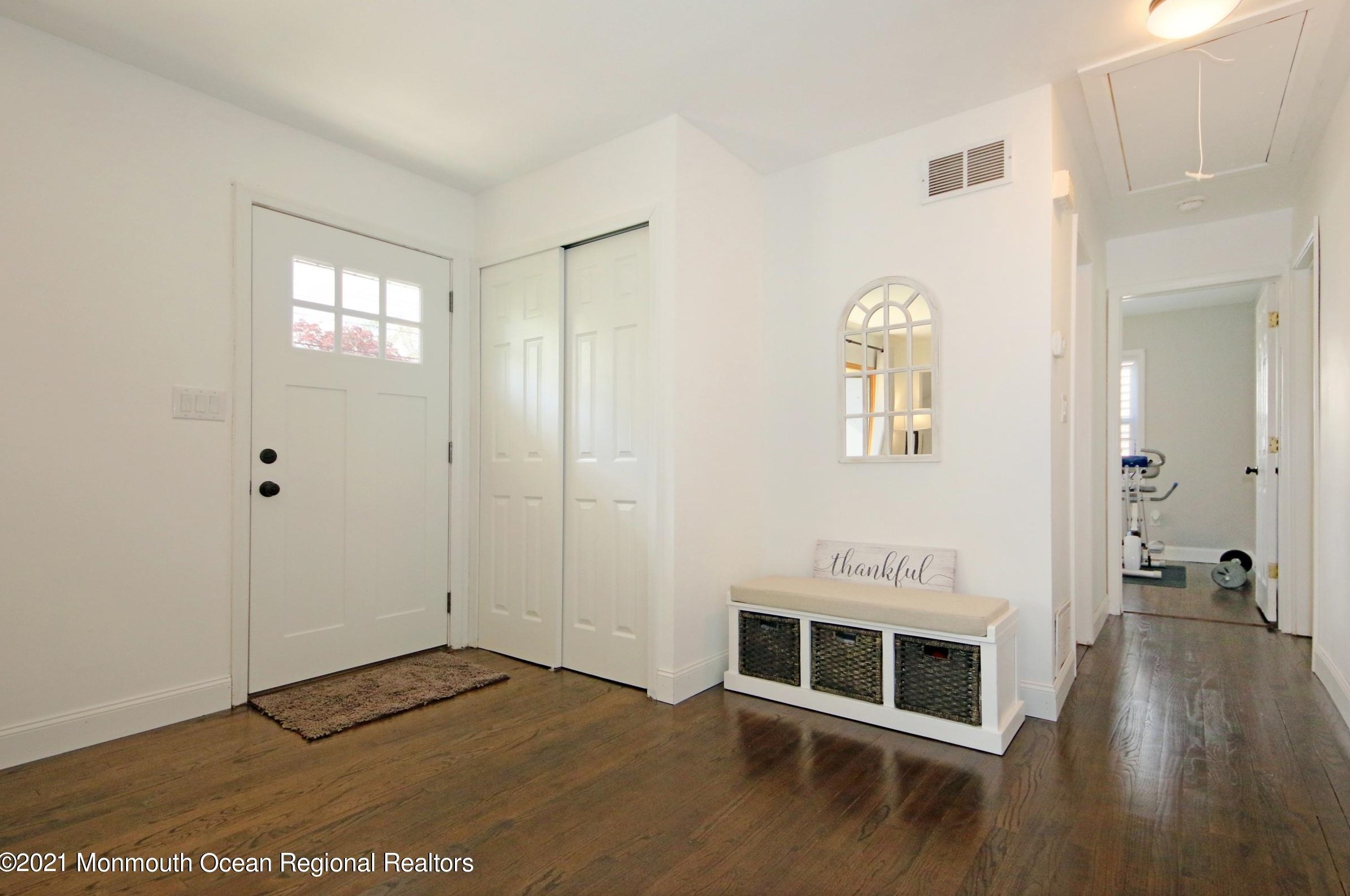 605 Turner Dr, Belford NJ  07718-1138 exterior