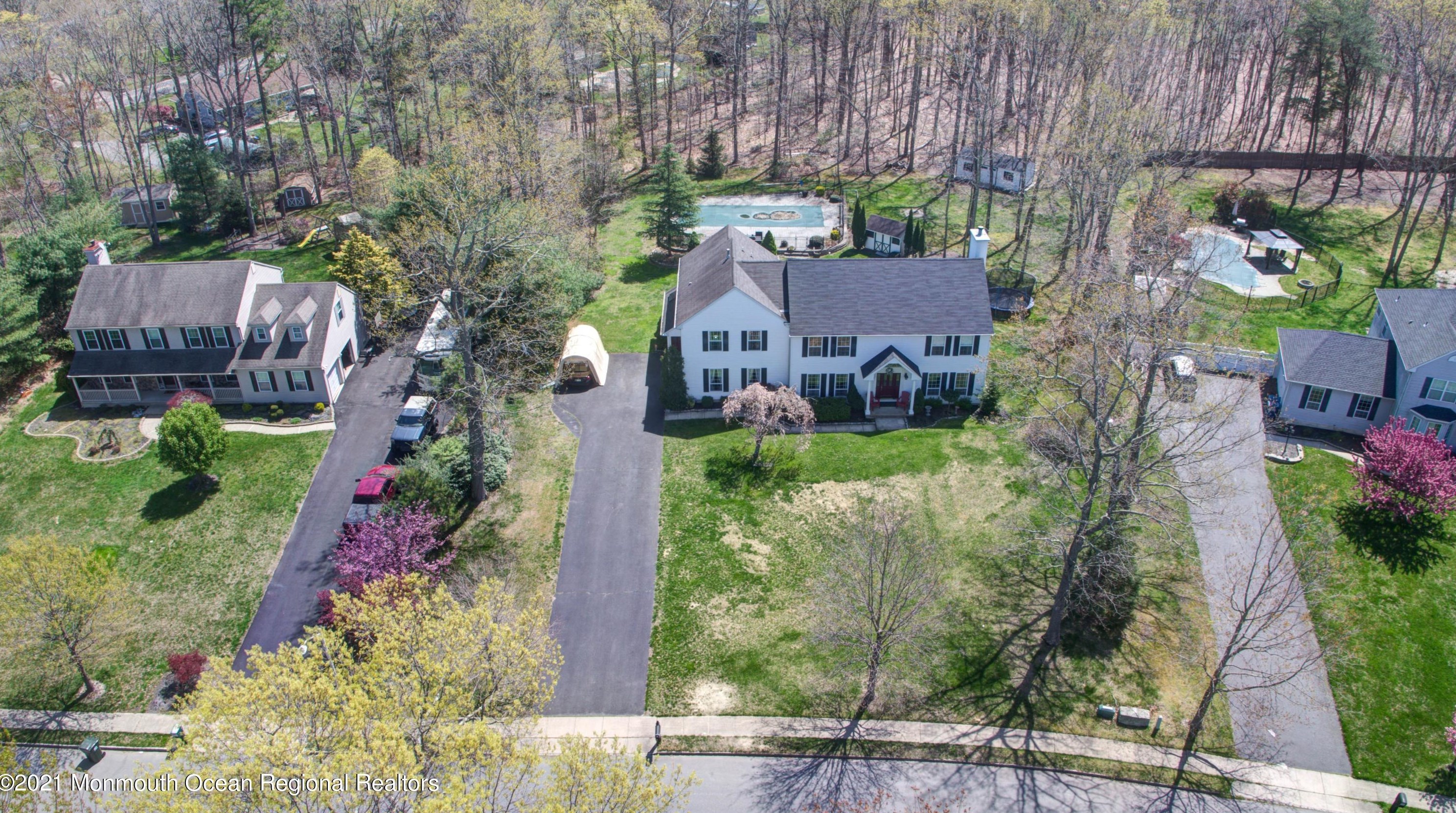 5 Arrowhead Cir, Jackson Twp, NJ 08527