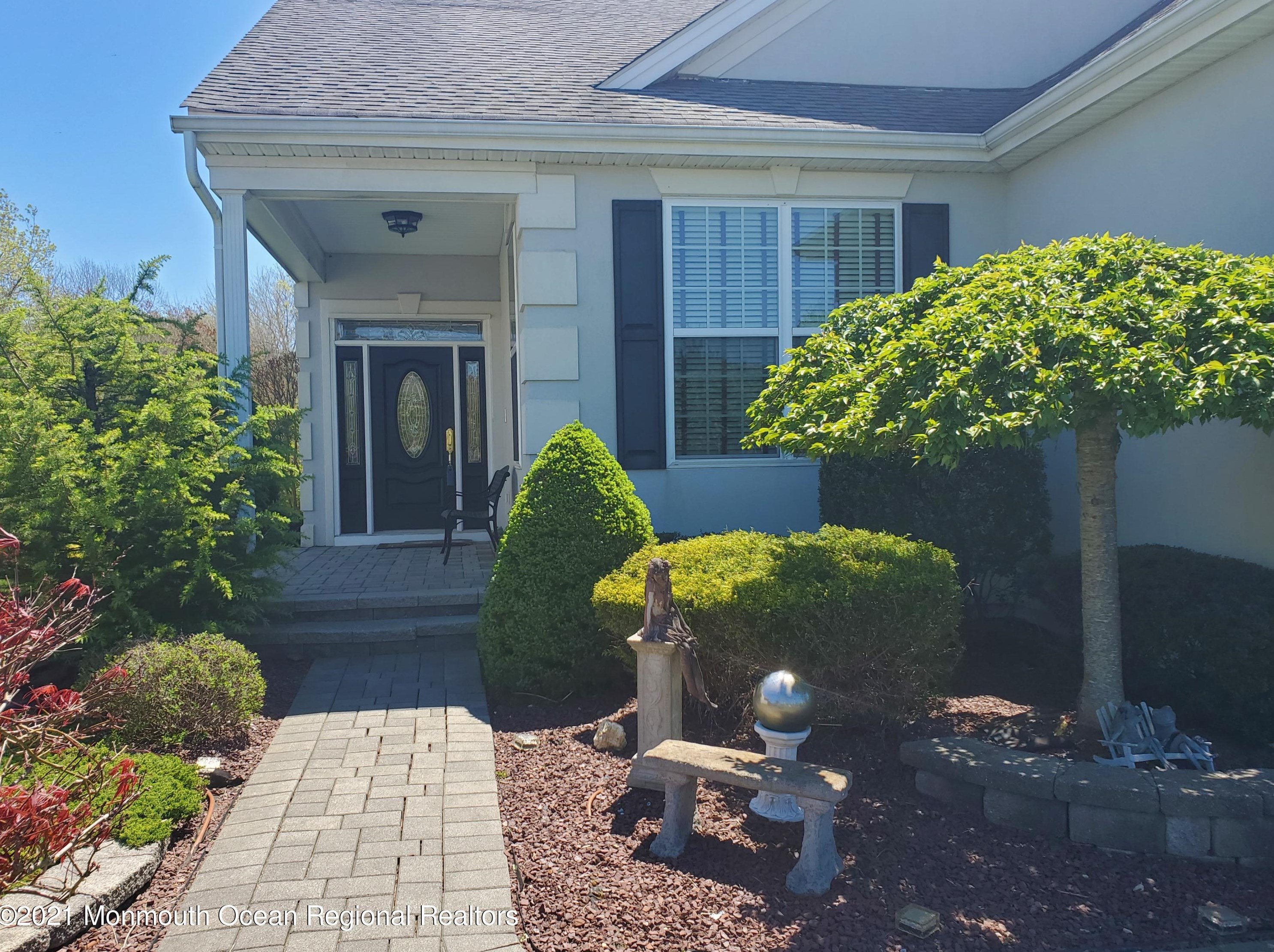 7 Danbury Ct, Jackson Twp, NJ 08527