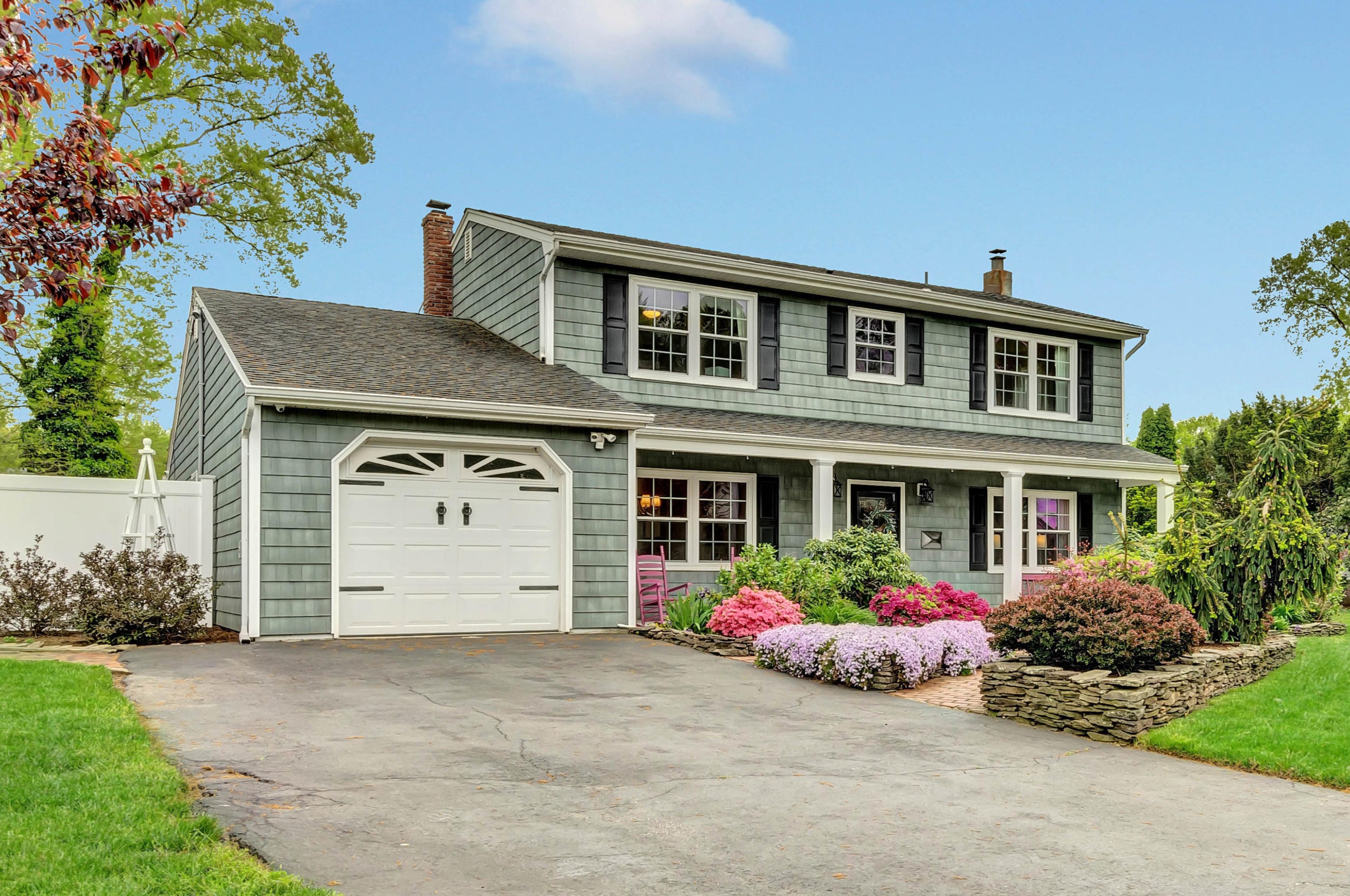 12 Tanglewood Rd, Middletown, NJ 07748