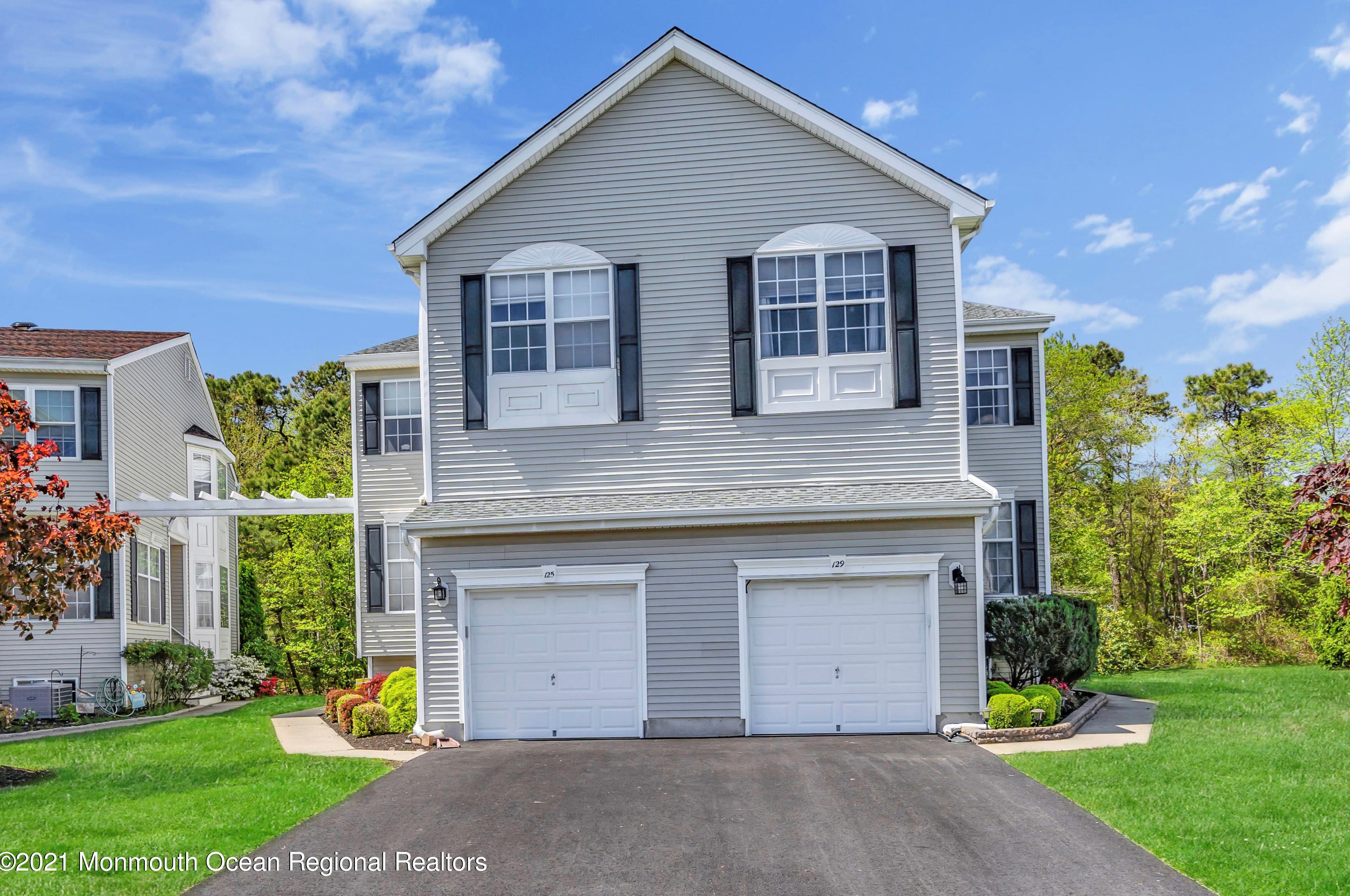 125 Cheyenne St, Tinton Falls, NJ 07712