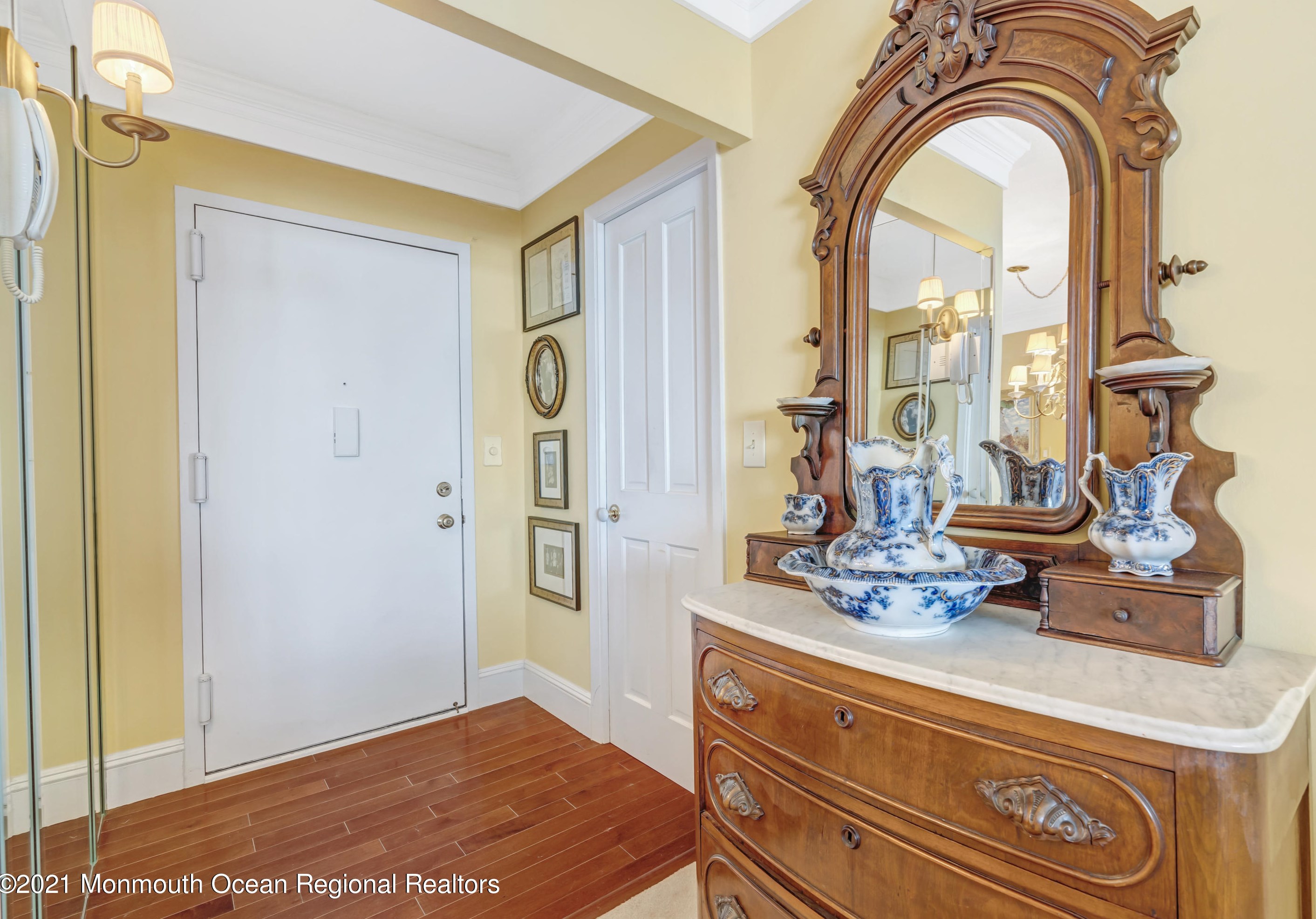 1 Channel Dr #501, Monmouth Beach, NJ 07750