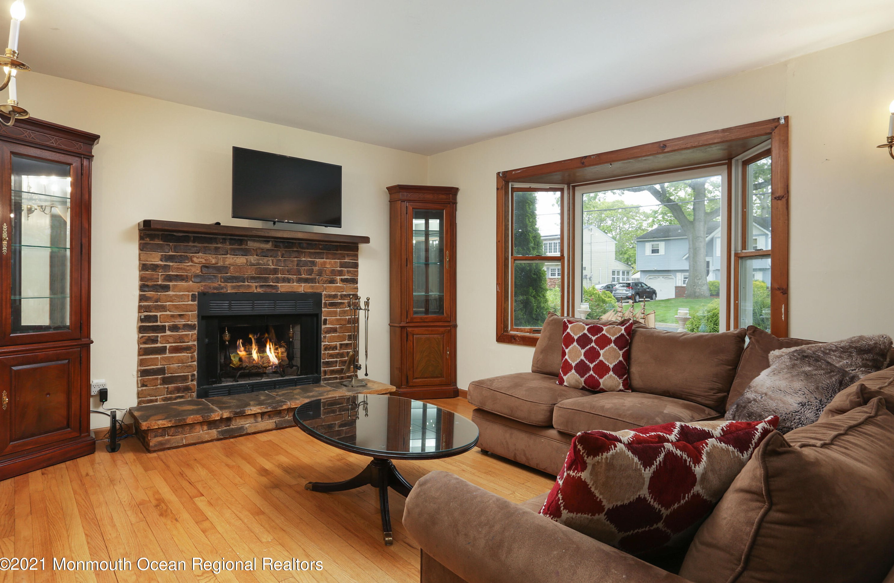 573 Sumner Ave, Belford NJ  07718-1136 exterior