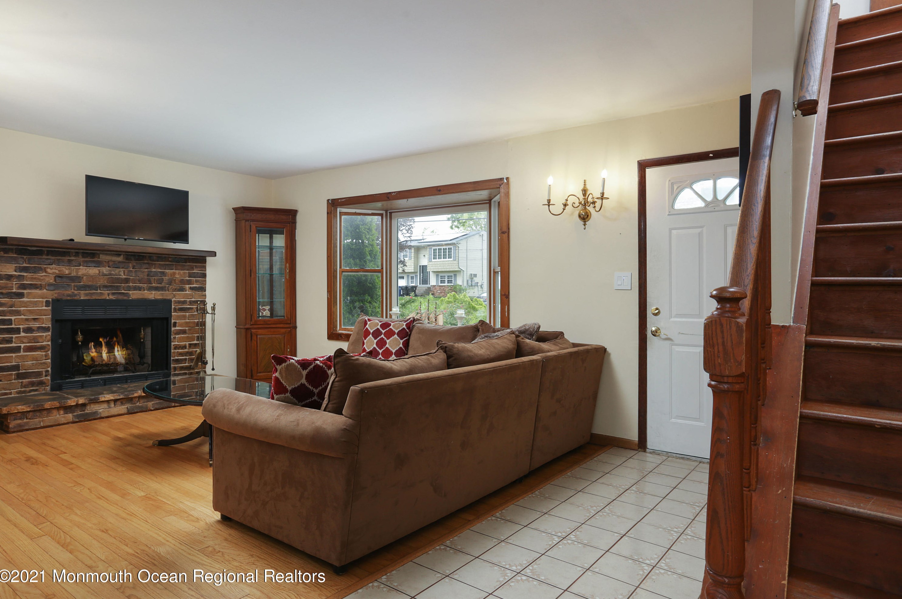 573 Sumner Ave, Belford NJ  07718-1136 exterior