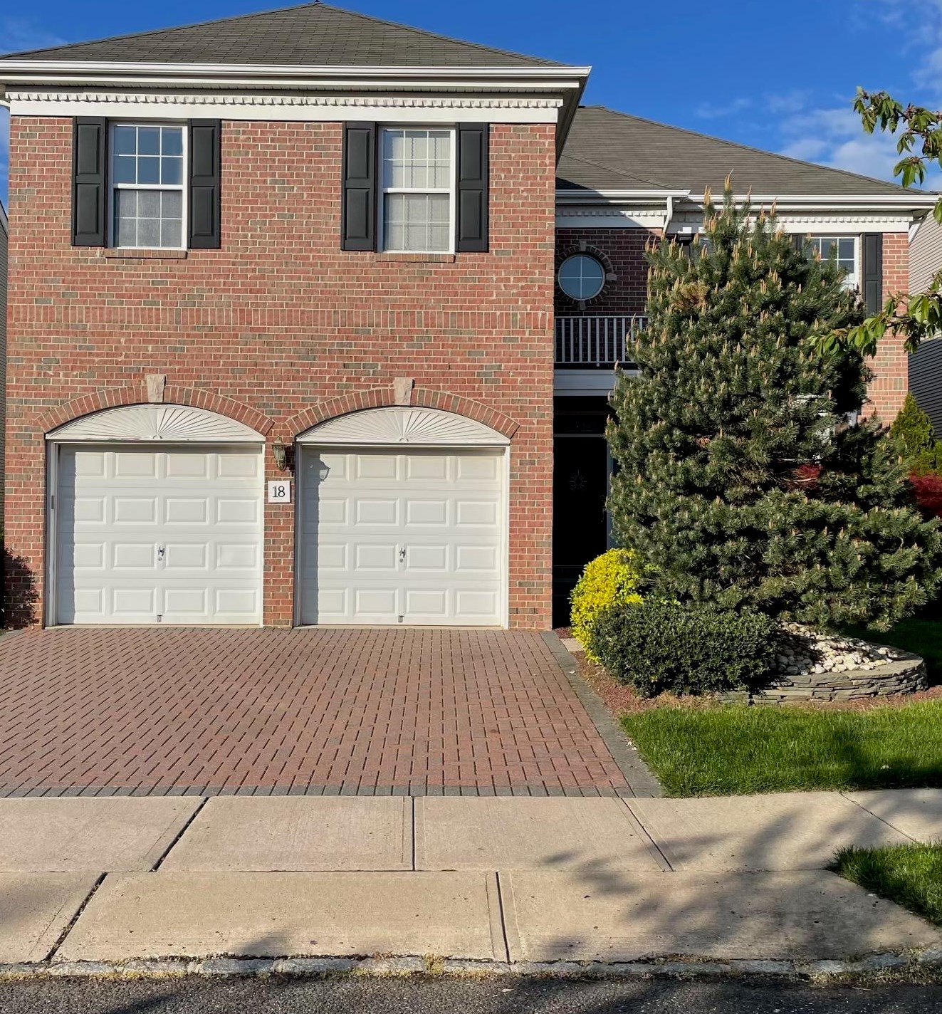 18 Inverness Dr, Millstone Township, NJ 07726-9335