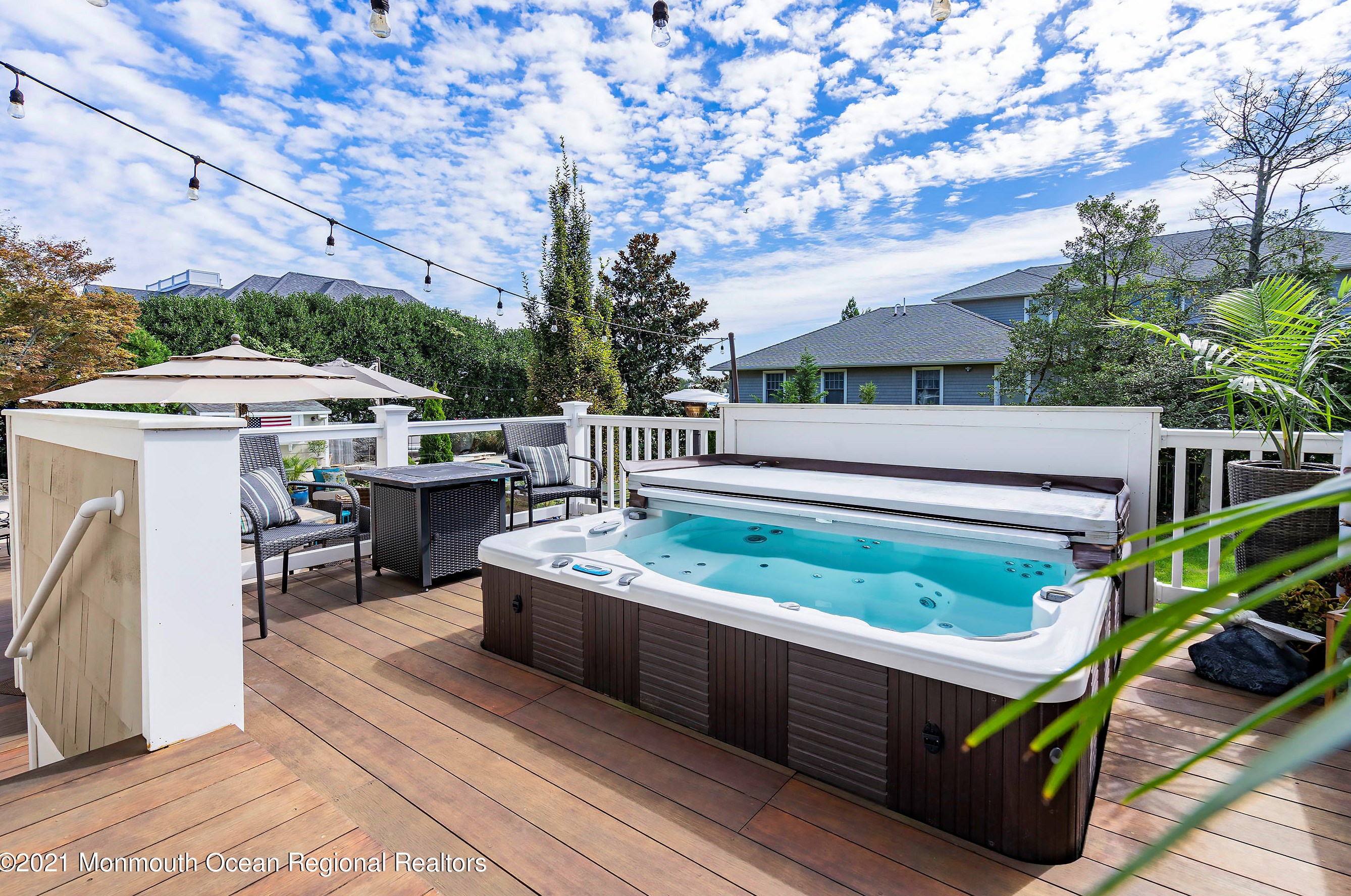 80 Gooseneck Point Rd, Oceanport NJ  07757-1404 exterior