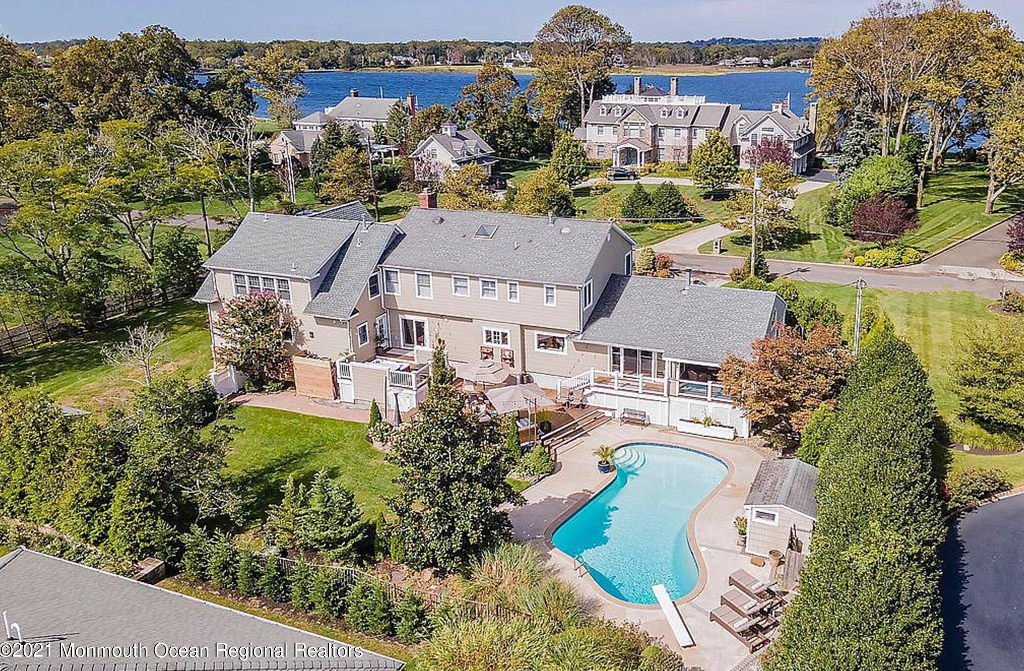 80 Gooseneck Point Rd, Oceanport, NJ 07757-1404