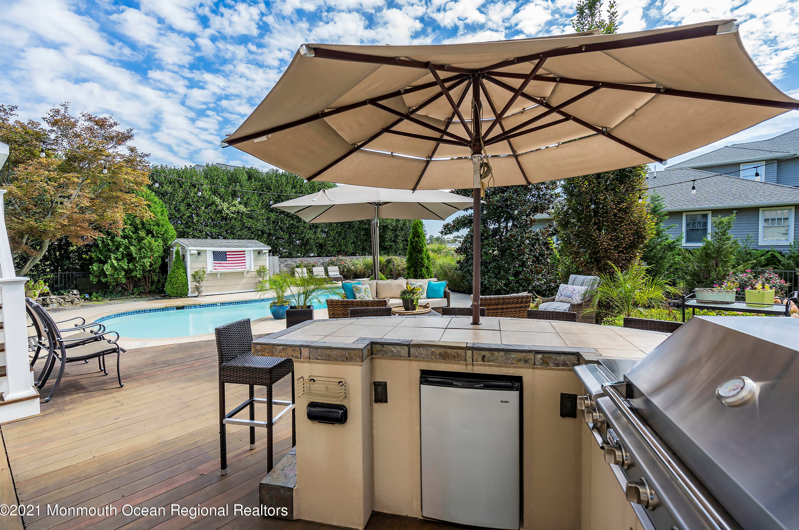 80 Gooseneck Point Rd, Oceanport NJ  07757-1404 exterior