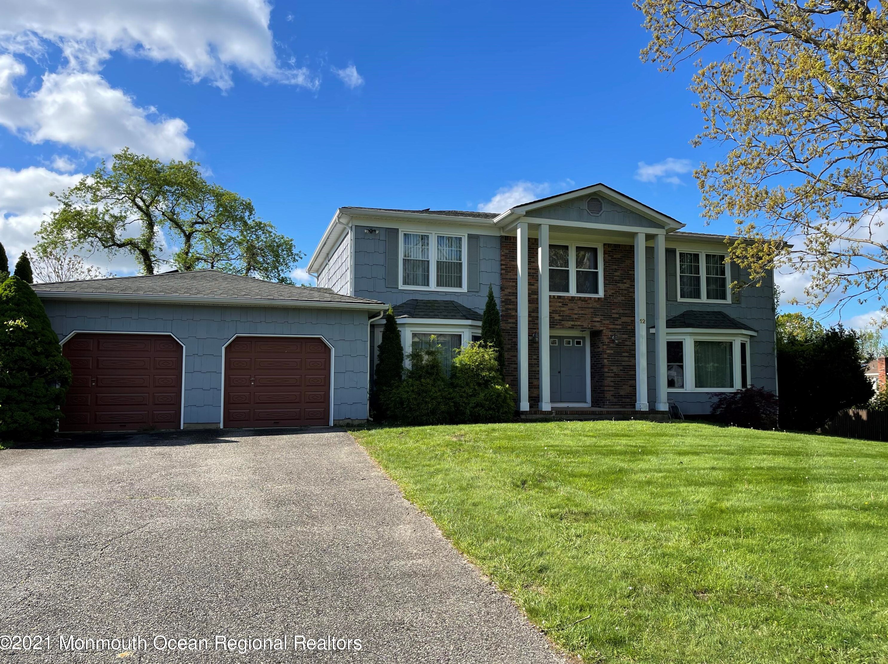 12 Bunker Hill Rd, East Freehold, NJ 07728