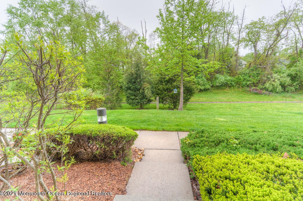 341 Brookfield Dr, Jackson Twp, NJ 08527