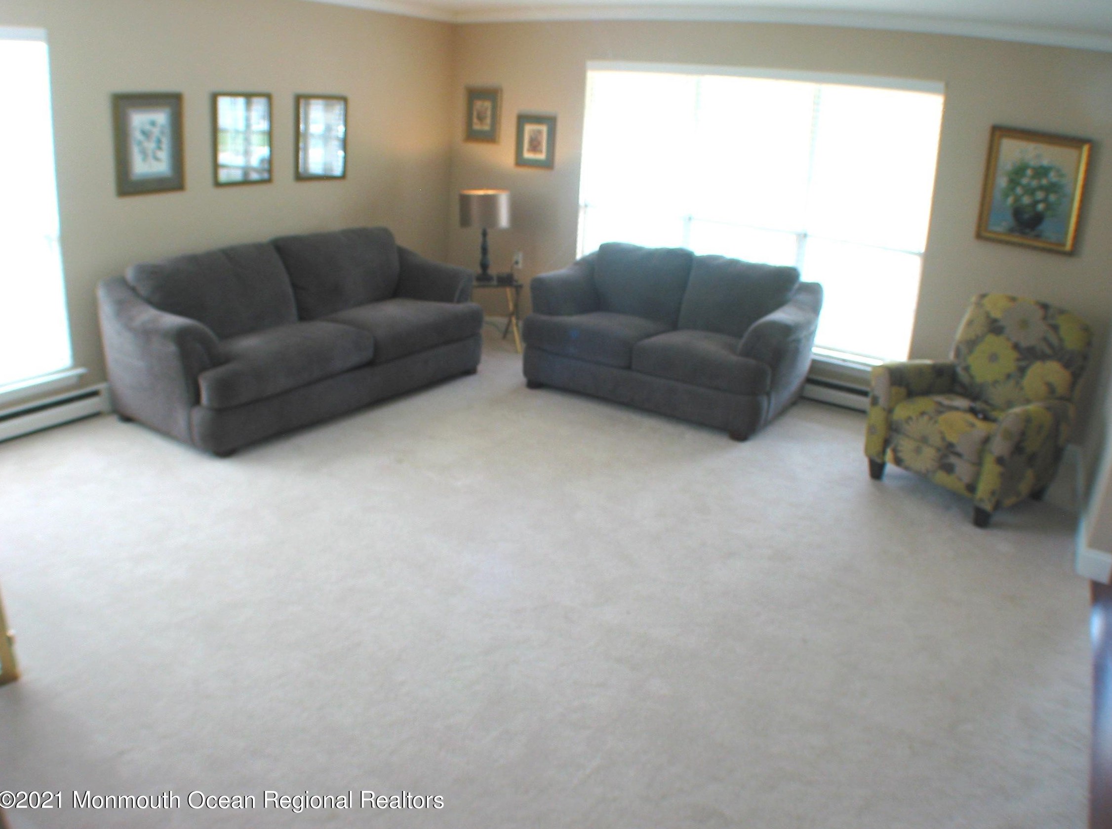 32 Normanton Ave, Lakehurst, NJ 08759