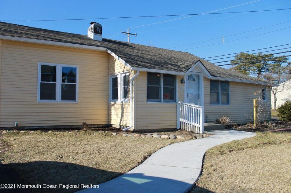 900 Tiller Ave, Beachwood, NJ 08722-2328