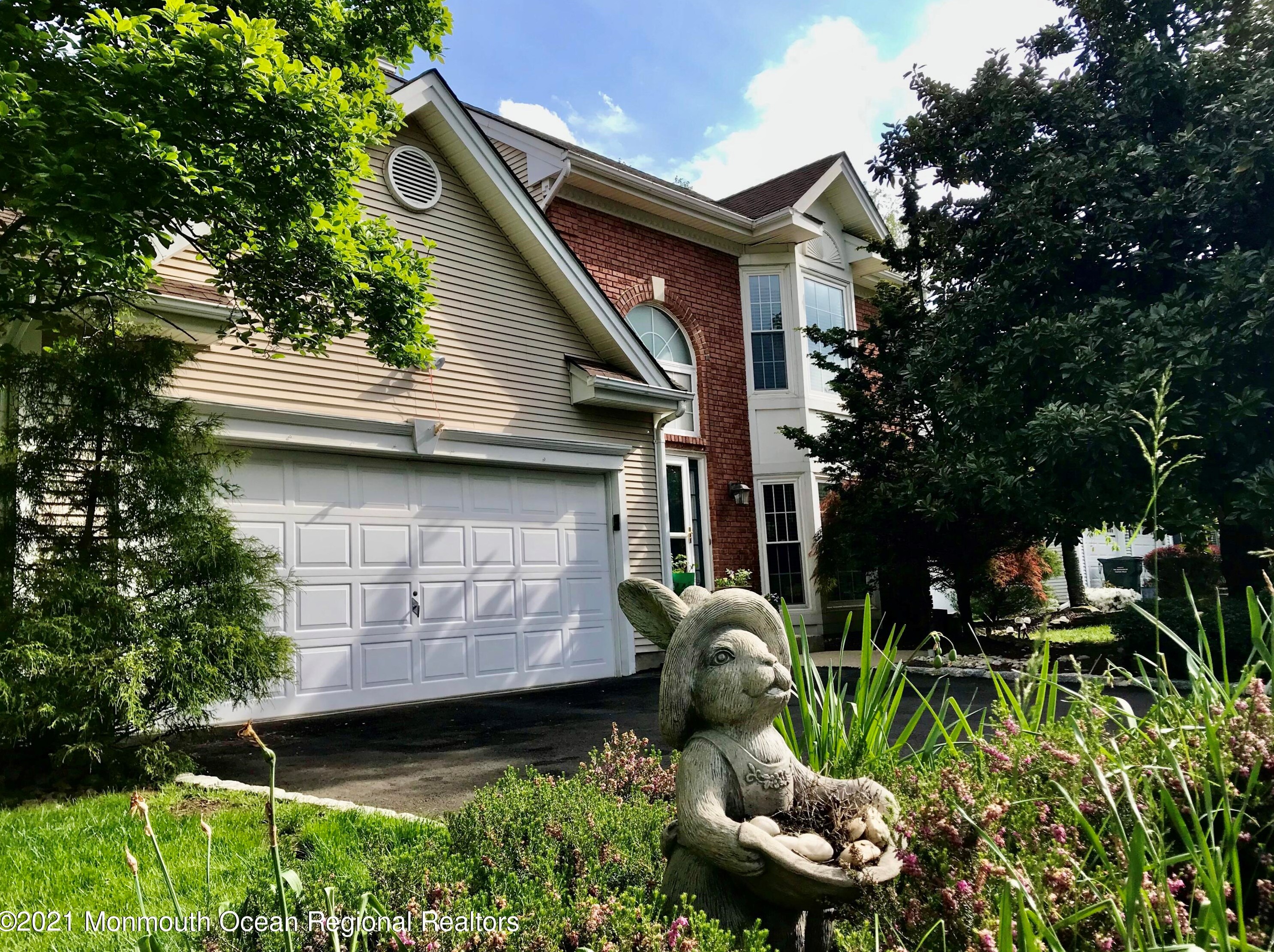 6 Society Hill Way, Tinton Falls, NJ 07724