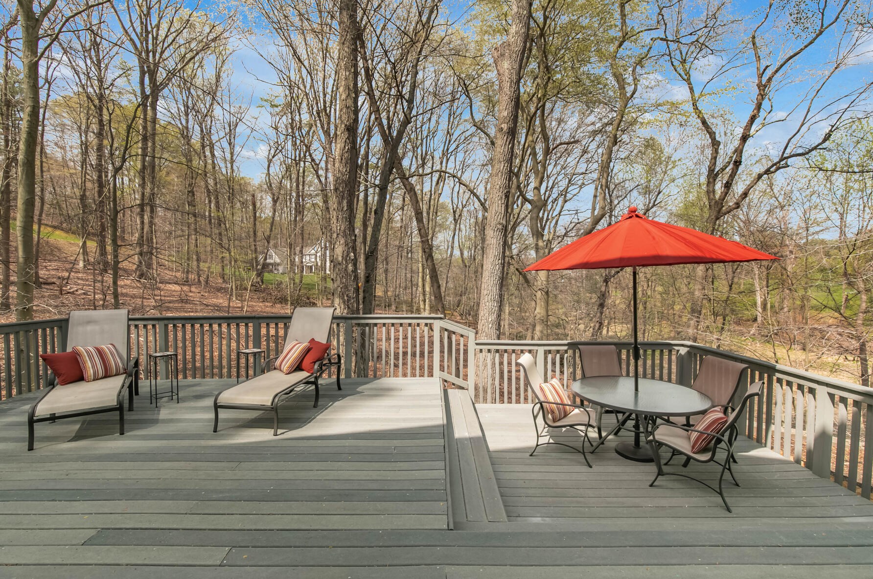 23 Mountainside Dr, Vanderburg, NJ 07722-1029