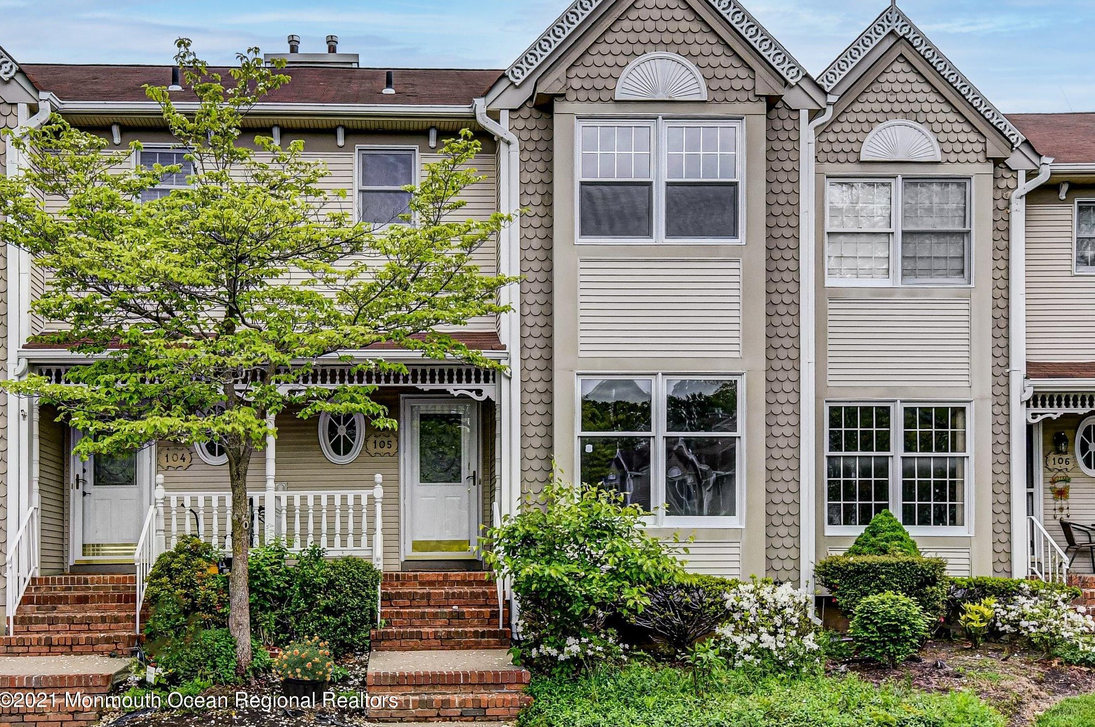105 Northampton Dr, Holmdel Village, NJ 07733