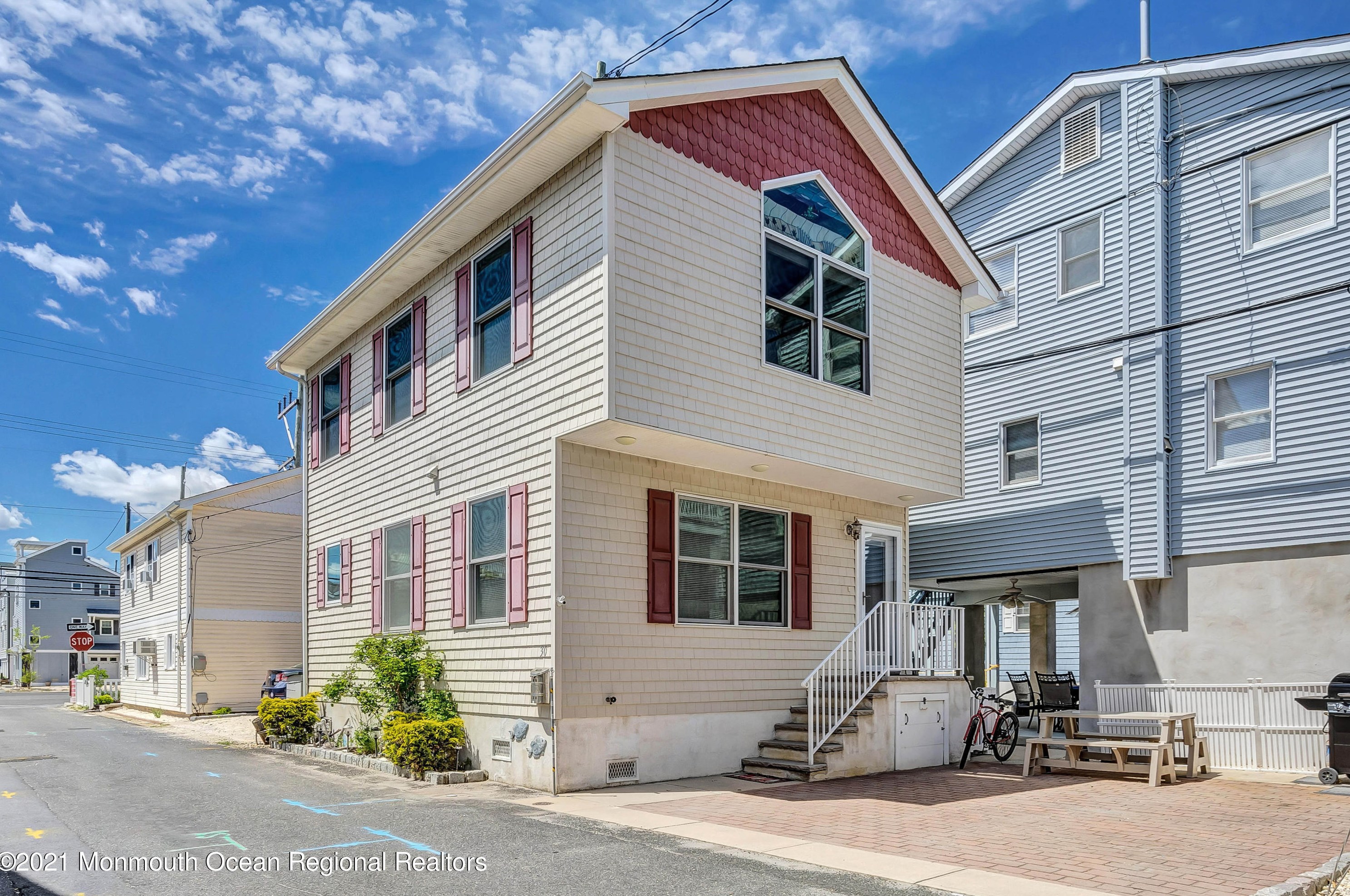 30 Beach Way E, Lavallette, NJ 08735