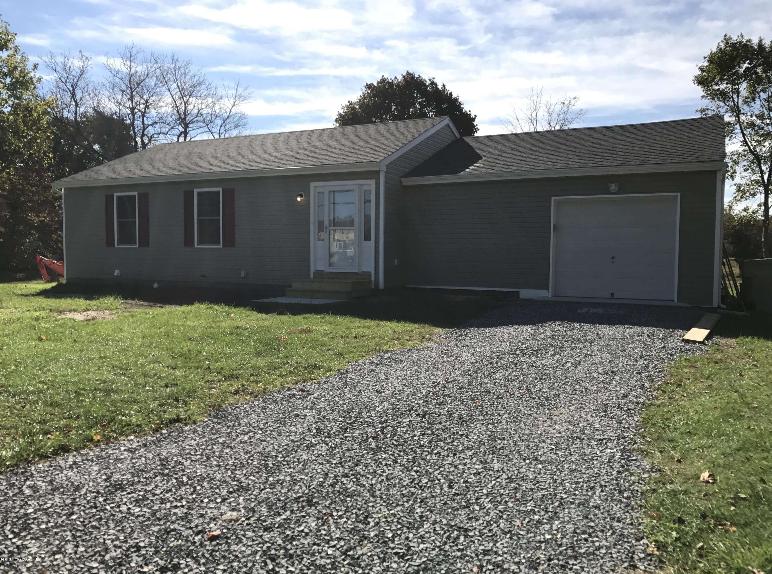 97 Hickory Ln, Berkeley Township, NJ 08721