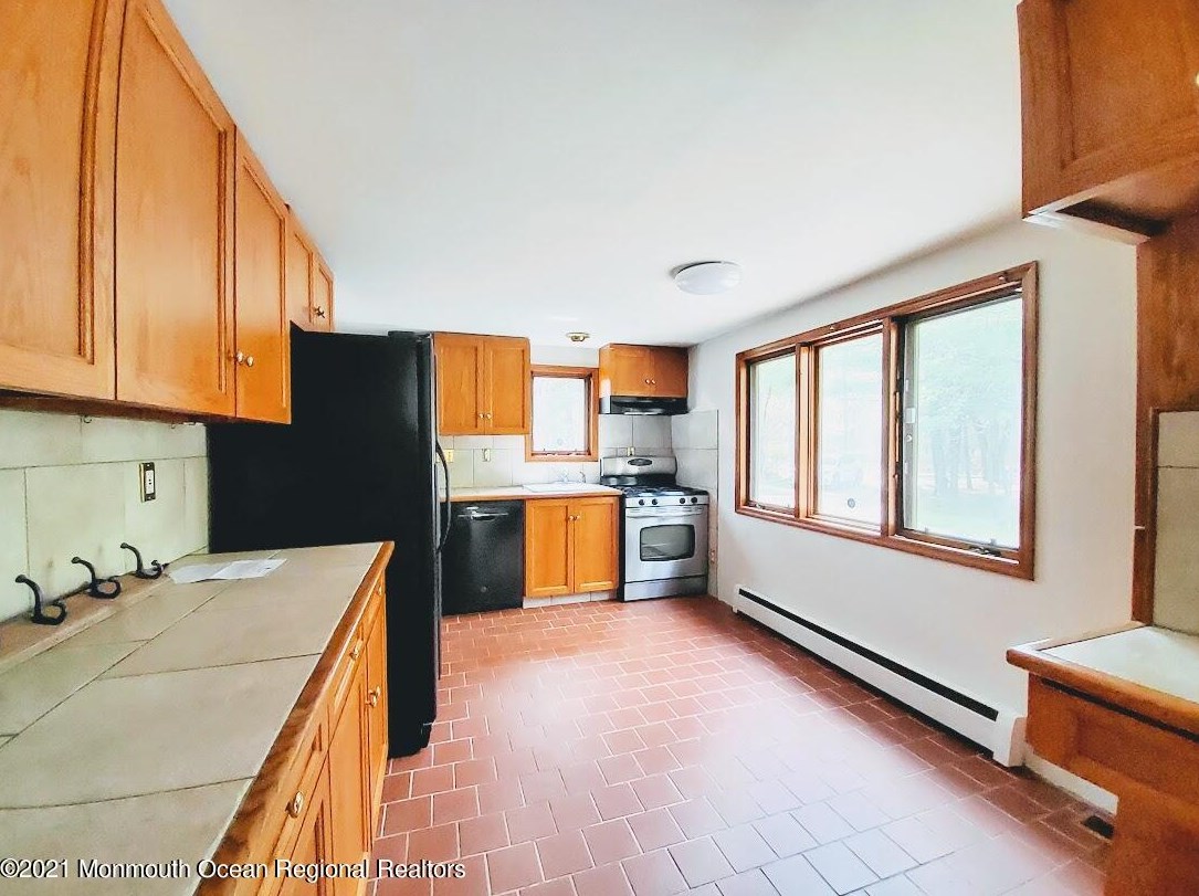 56 E Fish Rd, Jackson Twp, NJ 08527