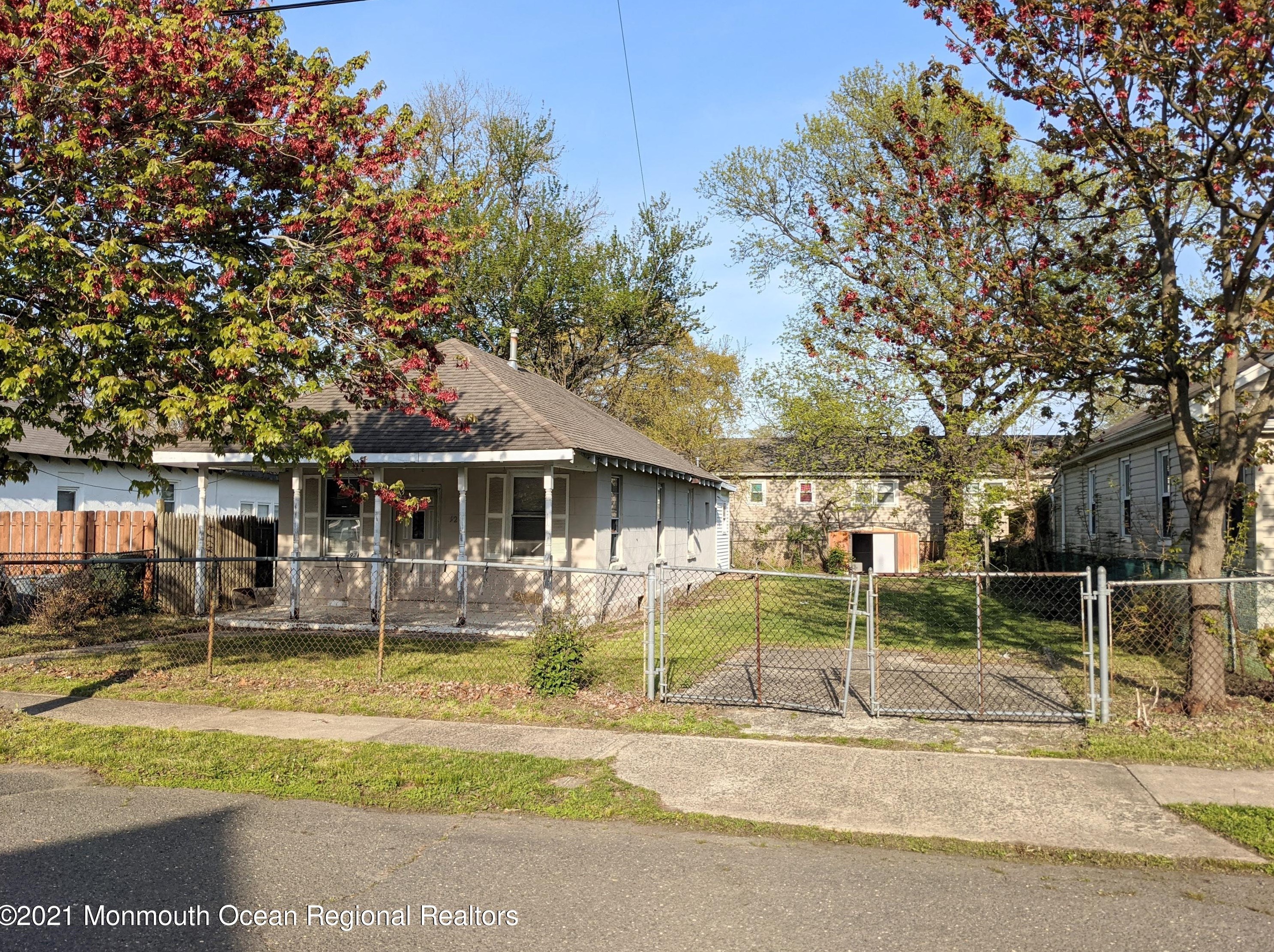 92 Morningside Ave, Ideal Beach NJ  07734-1908 exterior
