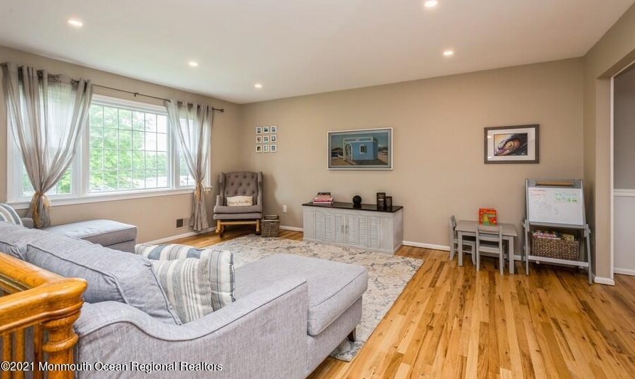 107 Sagamore Ave, Oceanport, NJ 07757-1624