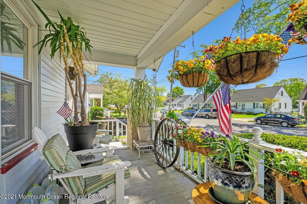 33 Clark St, Wall Township, NJ 08736-3409