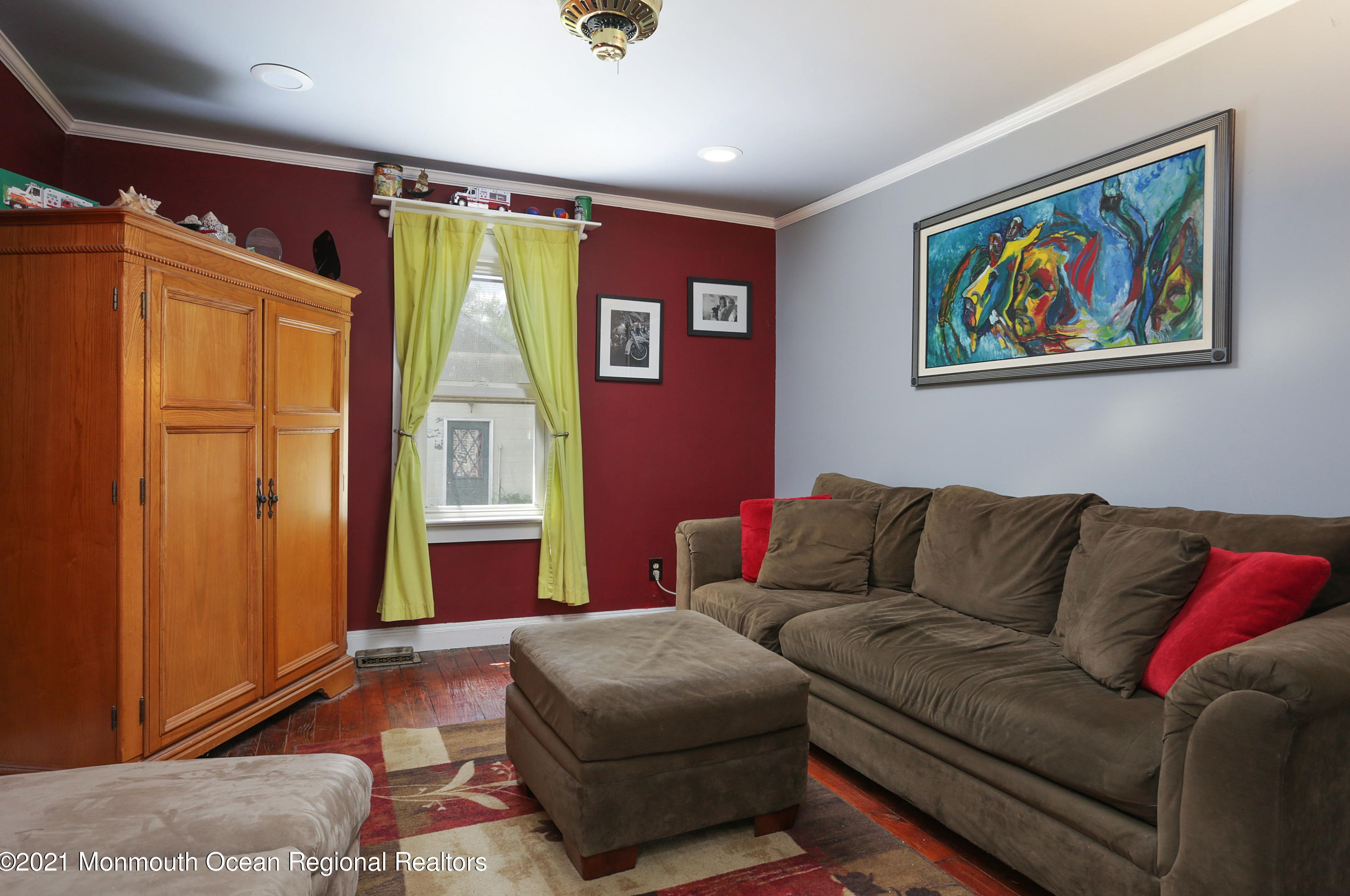 14 Cedar St, Keyport, NJ 07735