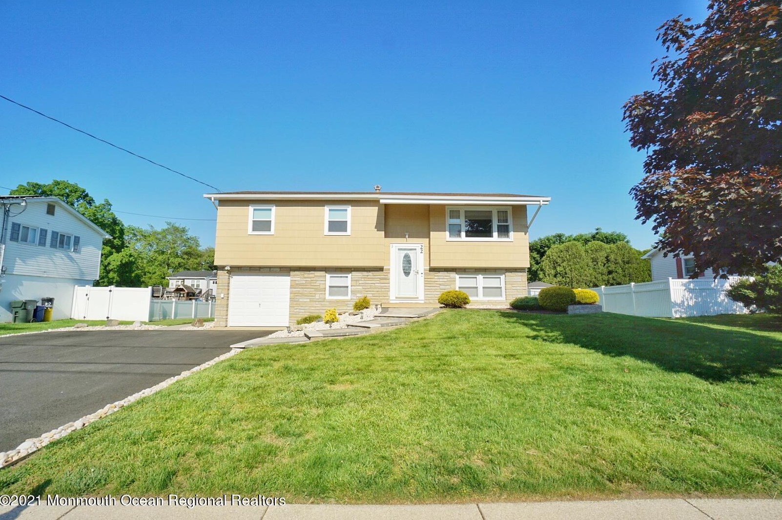 22 Lawrence St, Jackson Twp, NJ 08527